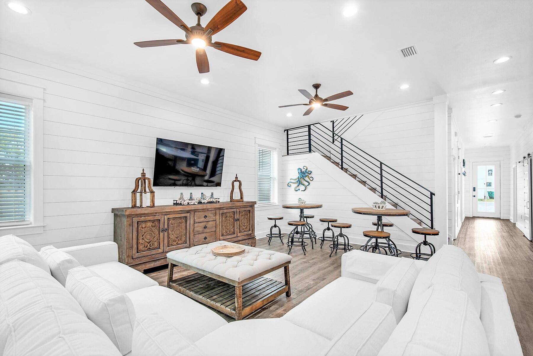 CRYSTAL BEACH - Residential