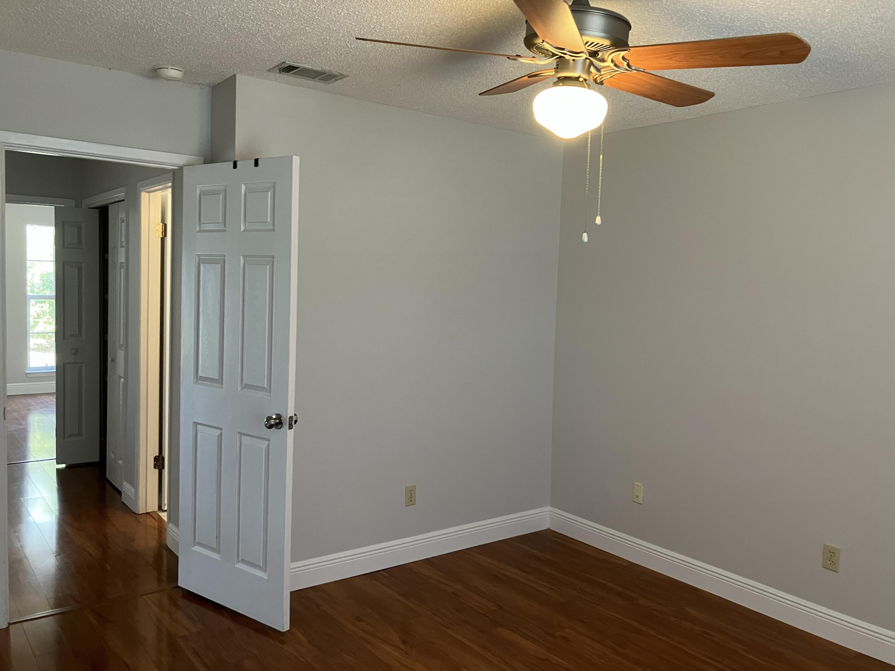 Bluewater Bay/Parkwood Lane Area - Residential Lease