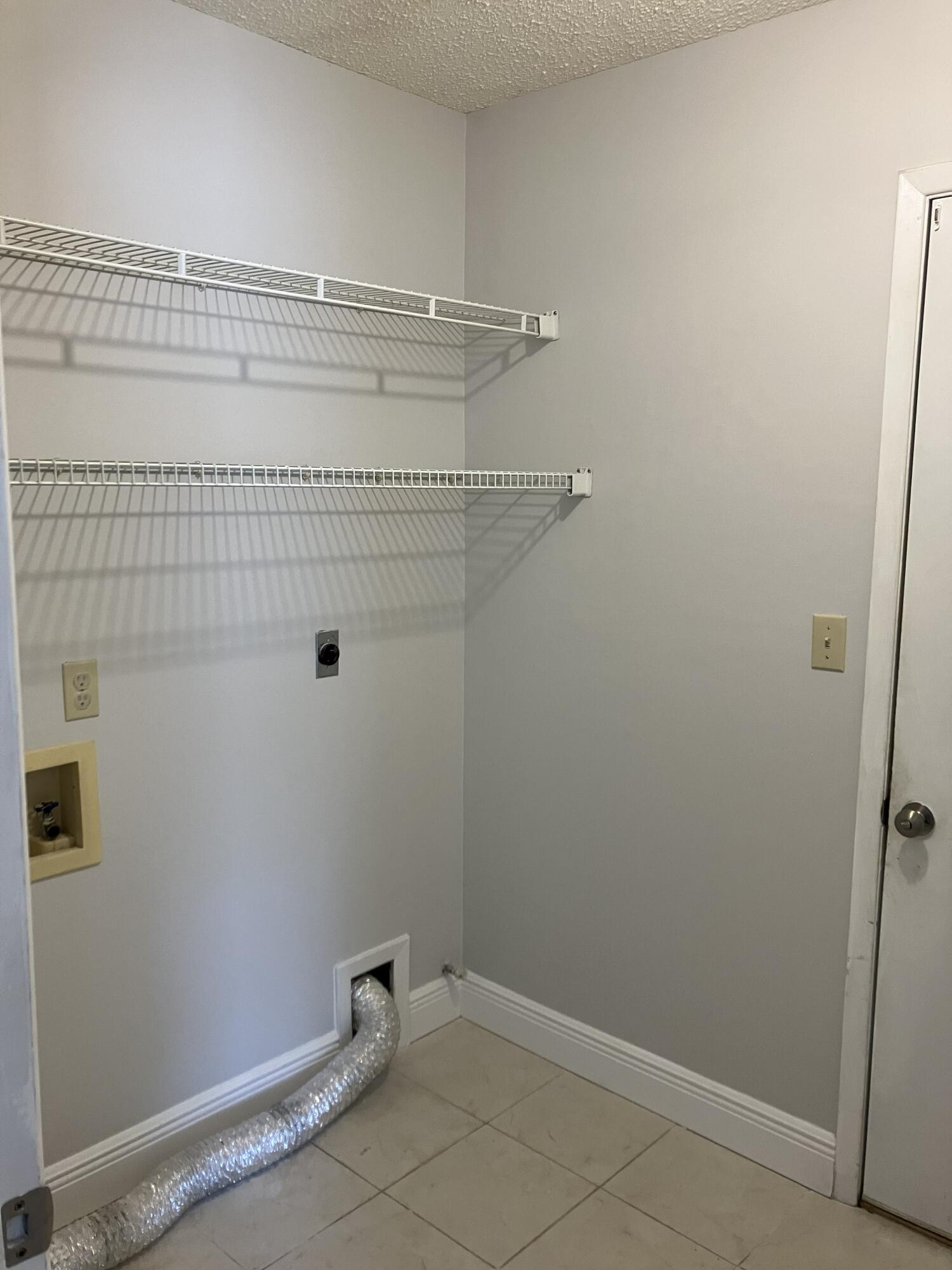 Bluewater Bay/Parkwood Lane Area - Residential Lease