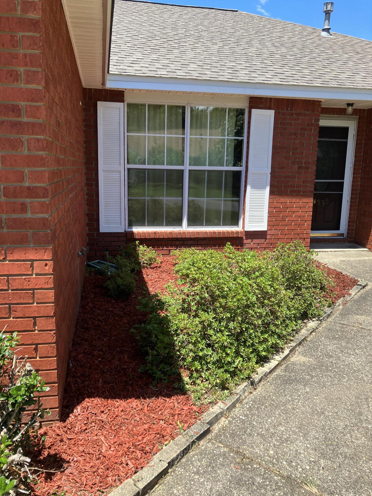 Bluewater Bay/Parkwood Lane Area - Residential Lease