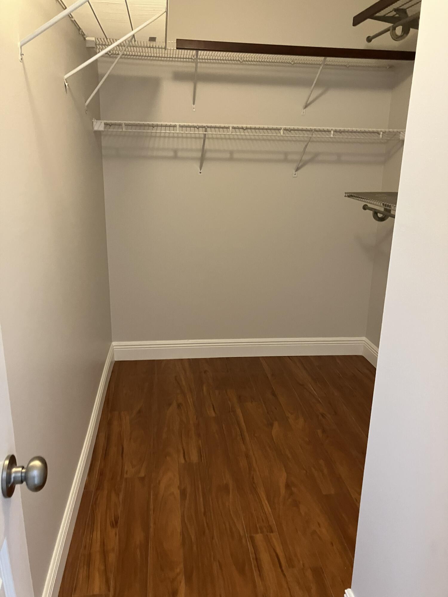 Bluewater Bay/Parkwood Lane Area - Residential Lease