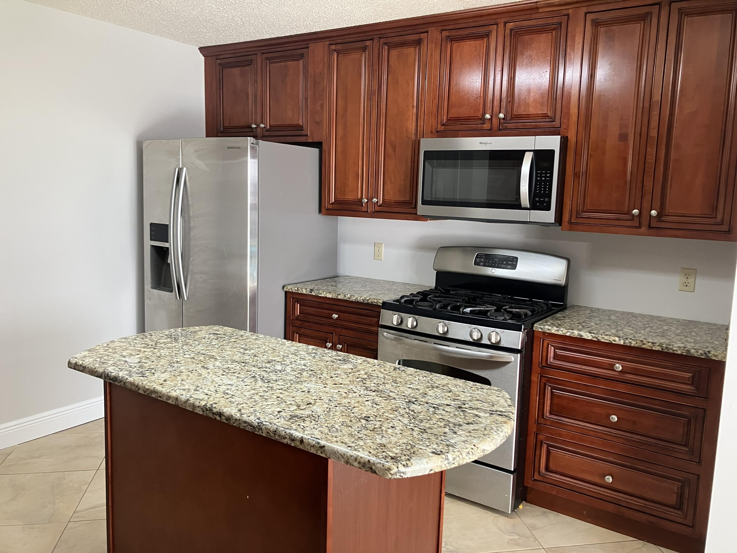 Bluewater Bay/Parkwood Lane Area - Residential Lease