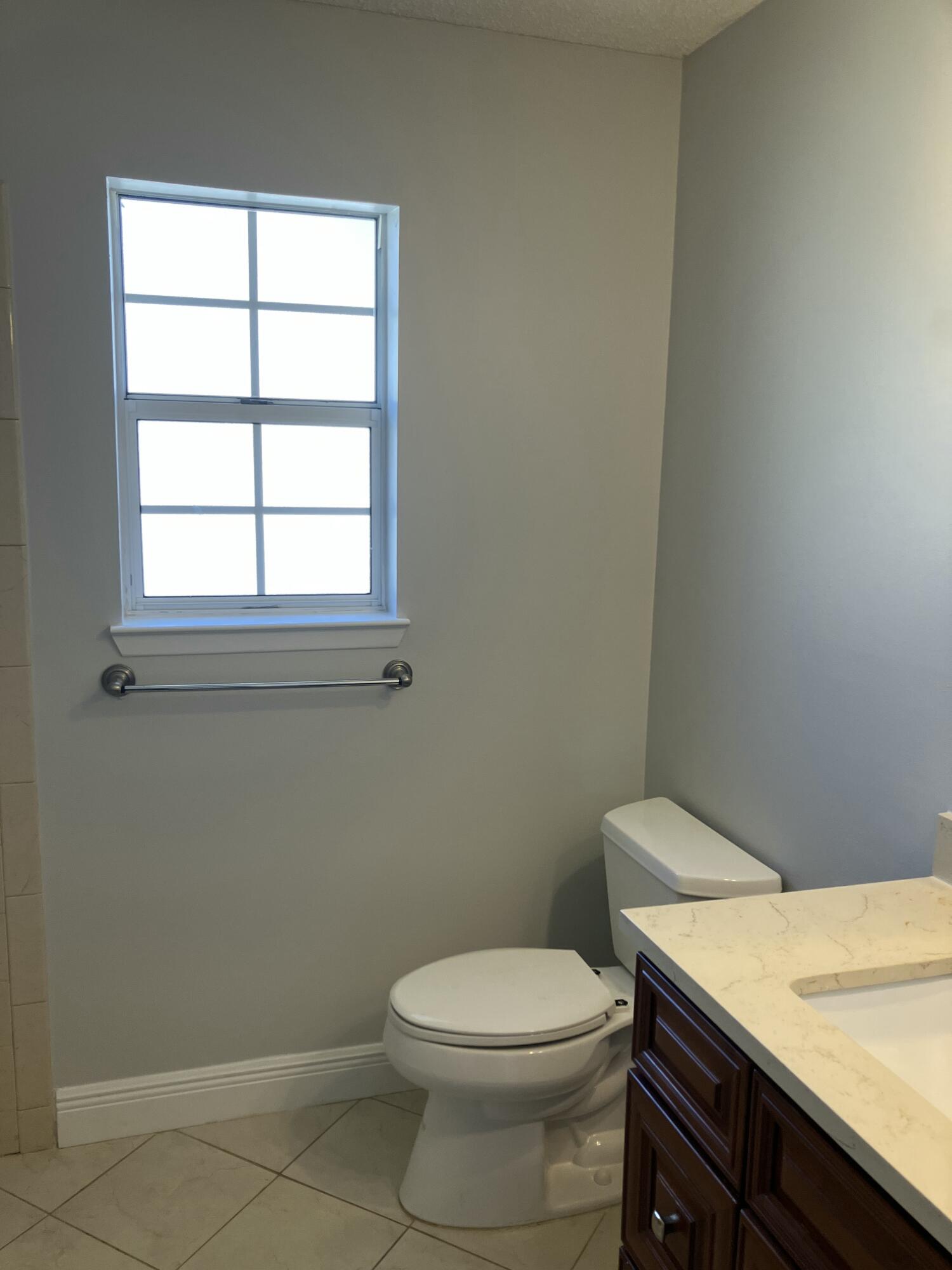 Bluewater Bay/Parkwood Lane Area - Residential Lease