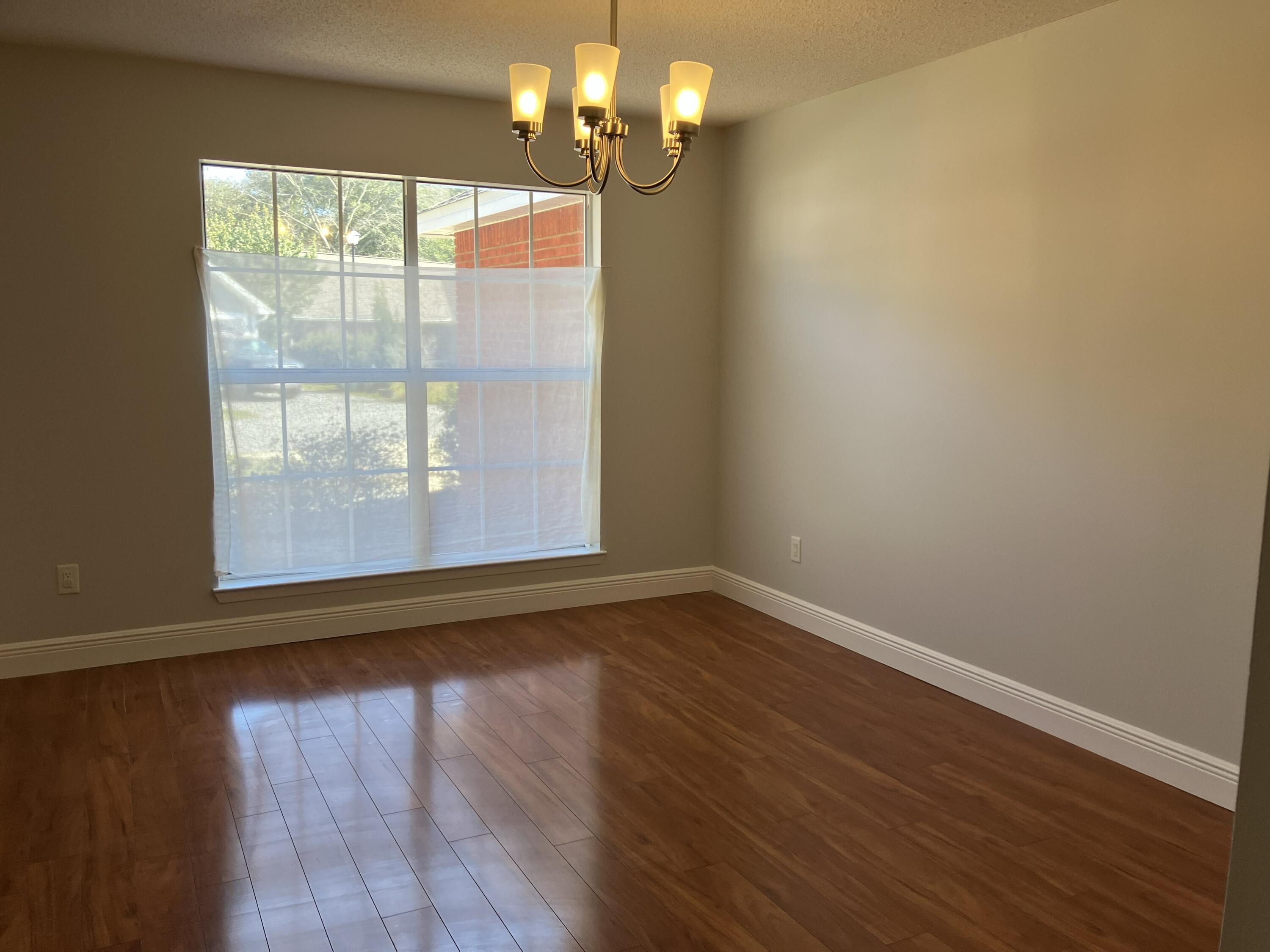 Bluewater Bay/Parkwood Lane Area - Residential Lease