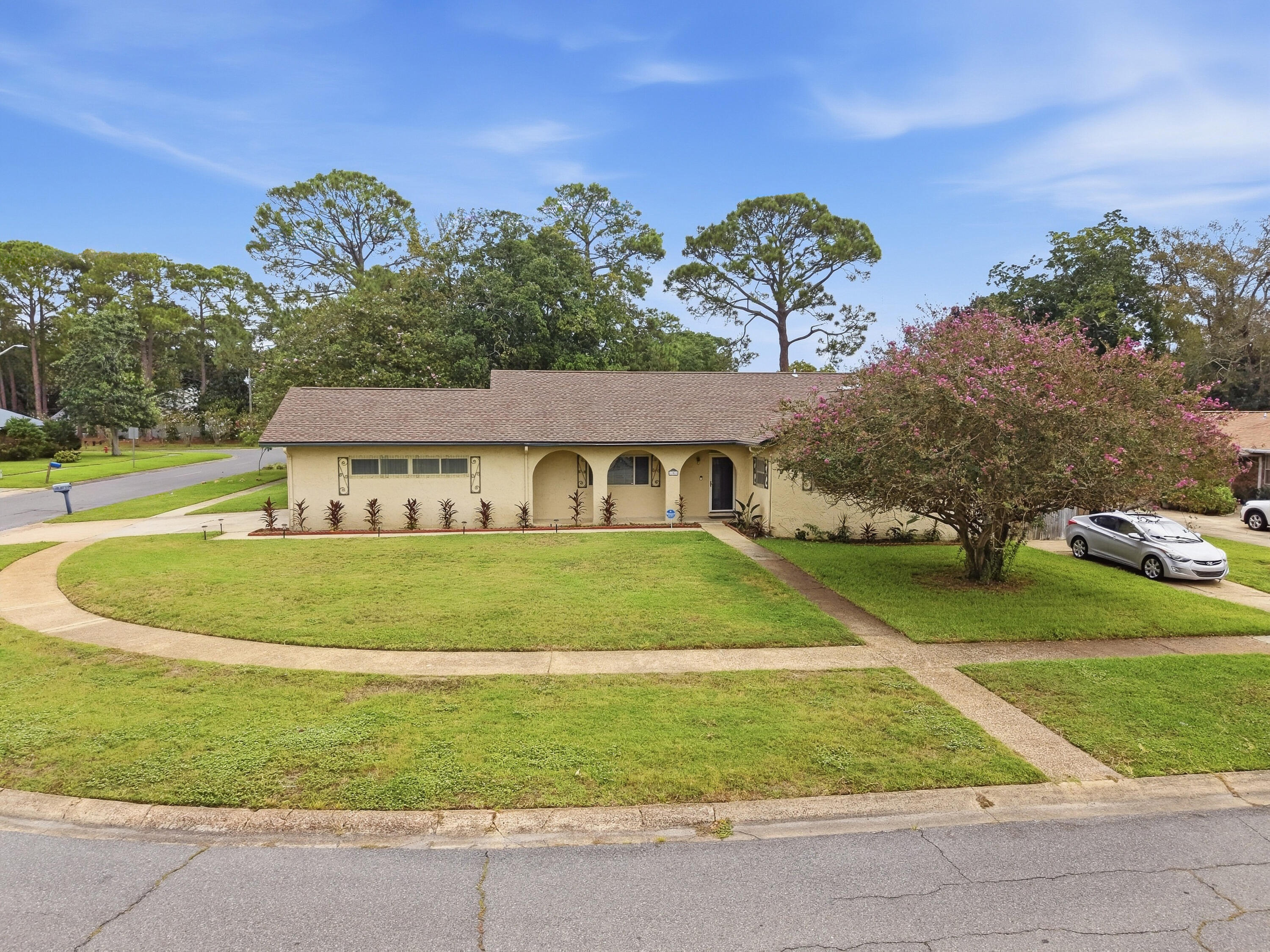 381 NW Marie Circle
