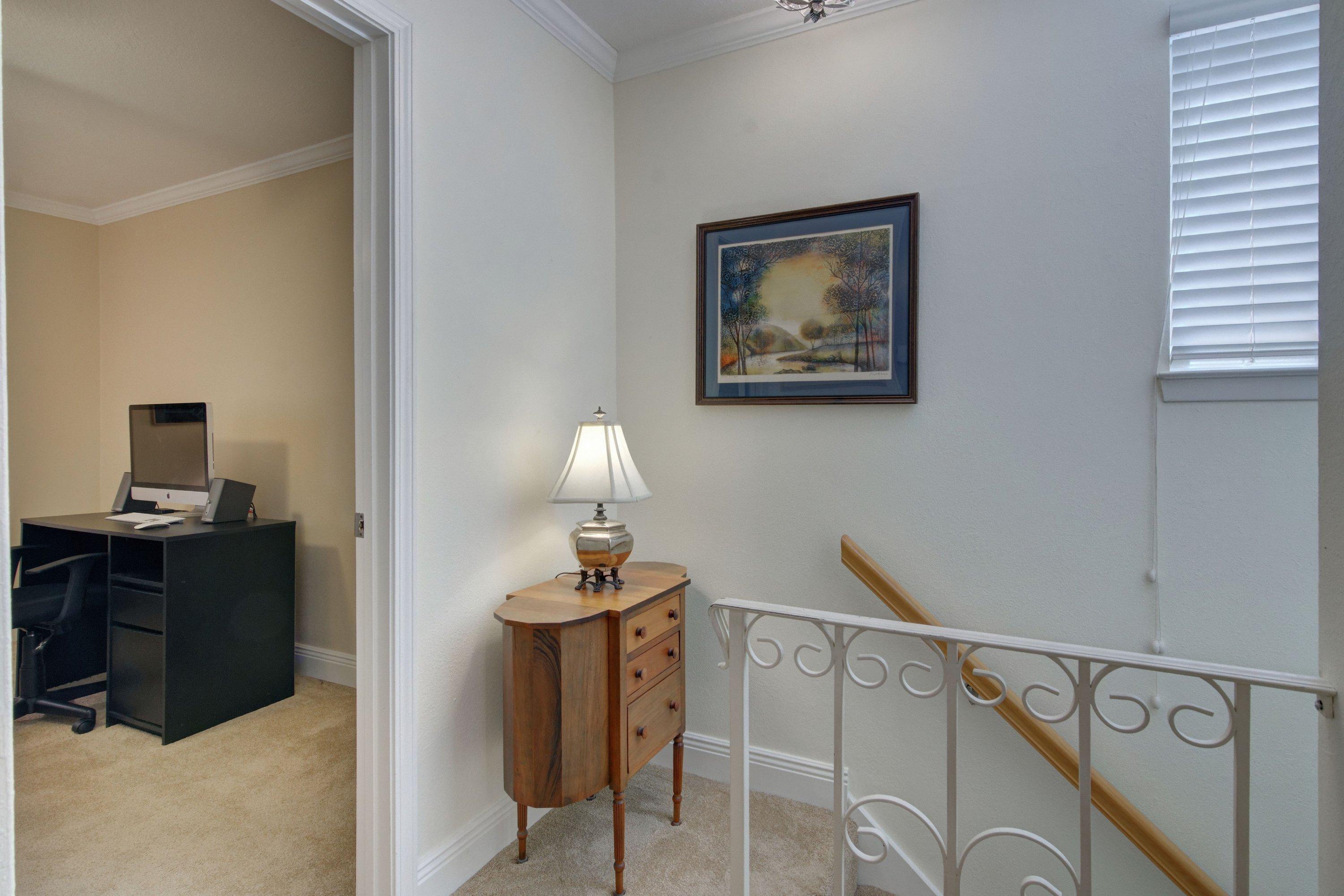 COUNTRY CLUB ESTATES, KENWOOD - Residential