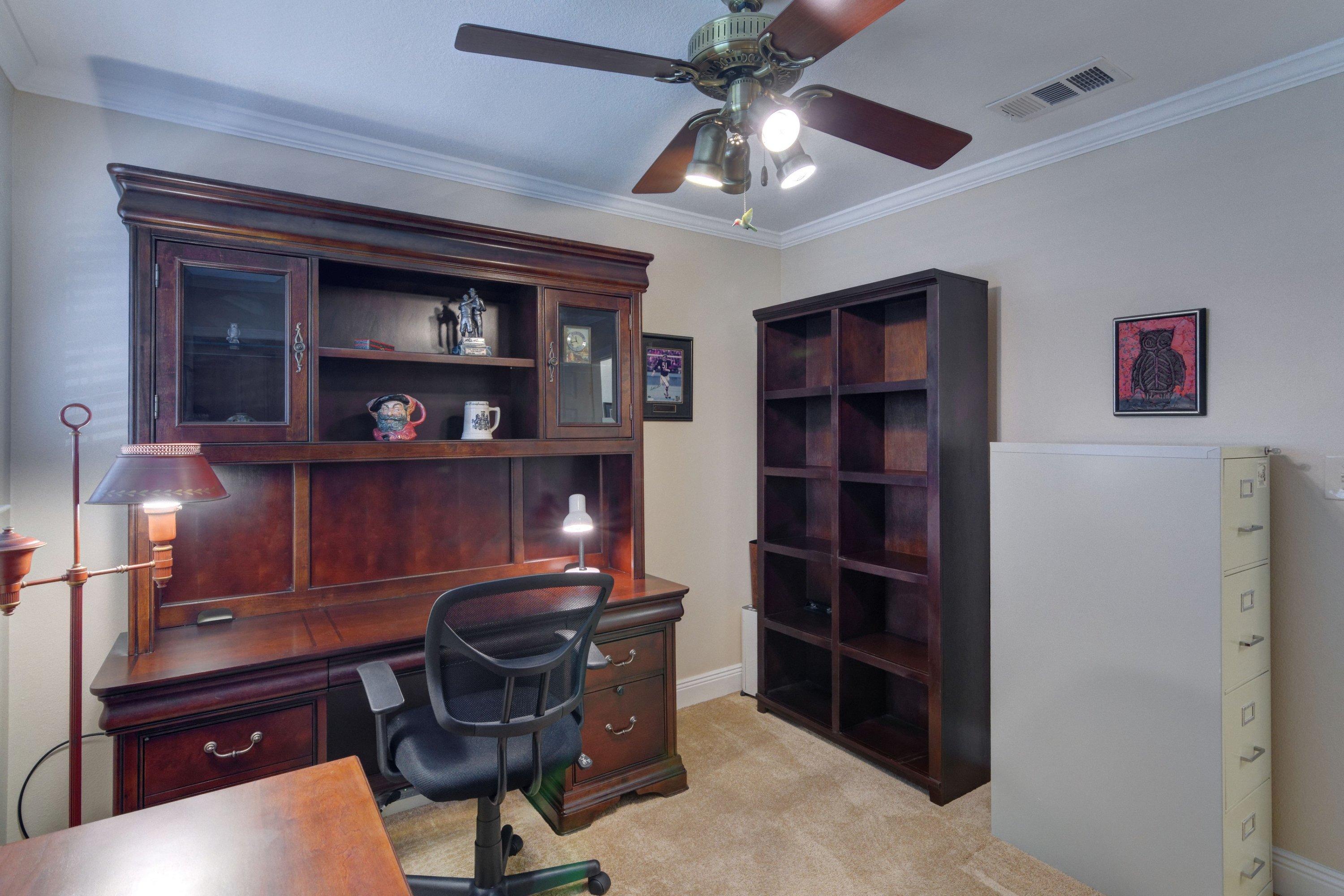 COUNTRY CLUB ESTATES, KENWOOD - Residential