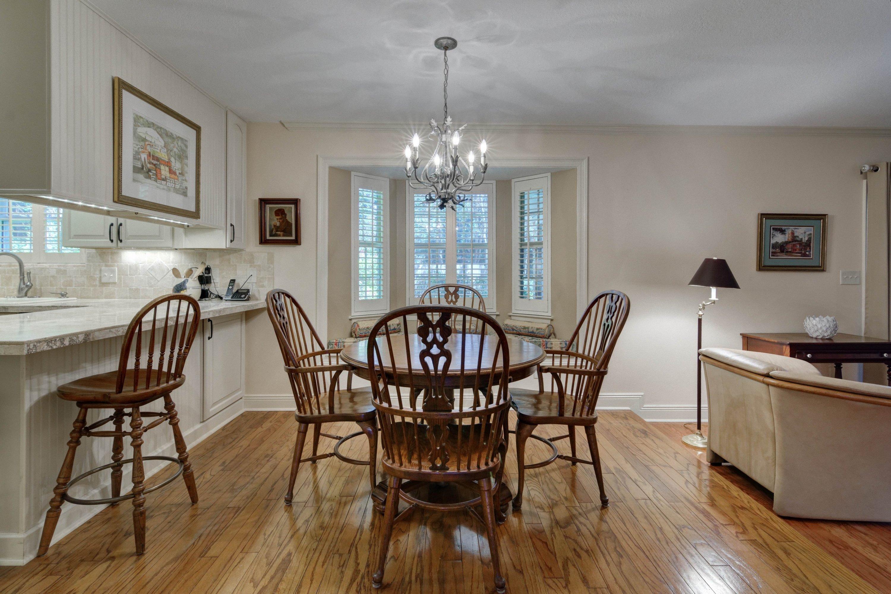 COUNTRY CLUB ESTATES, KENWOOD - Residential