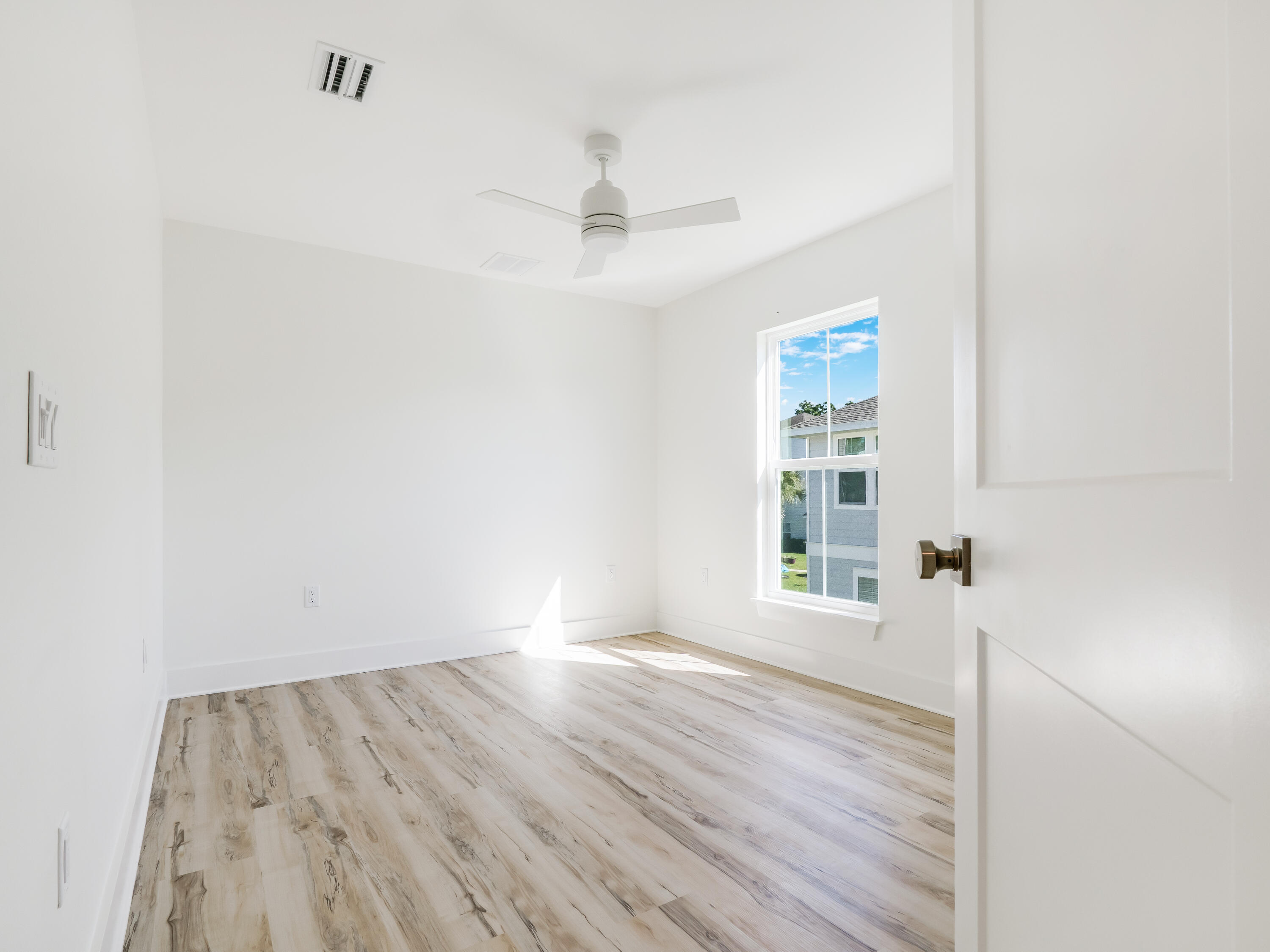 ENCHANTED ESTATES - Residential