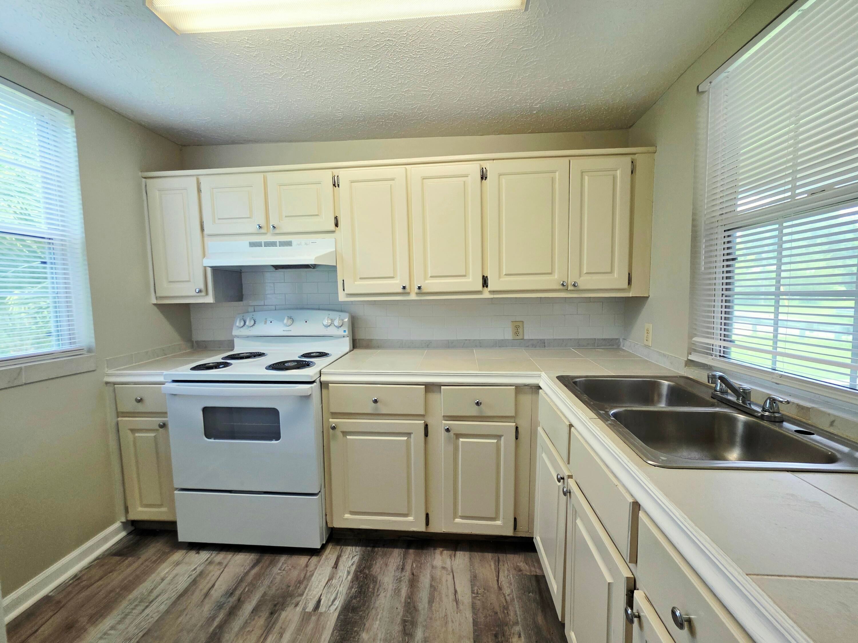 511 Harlem Avenue