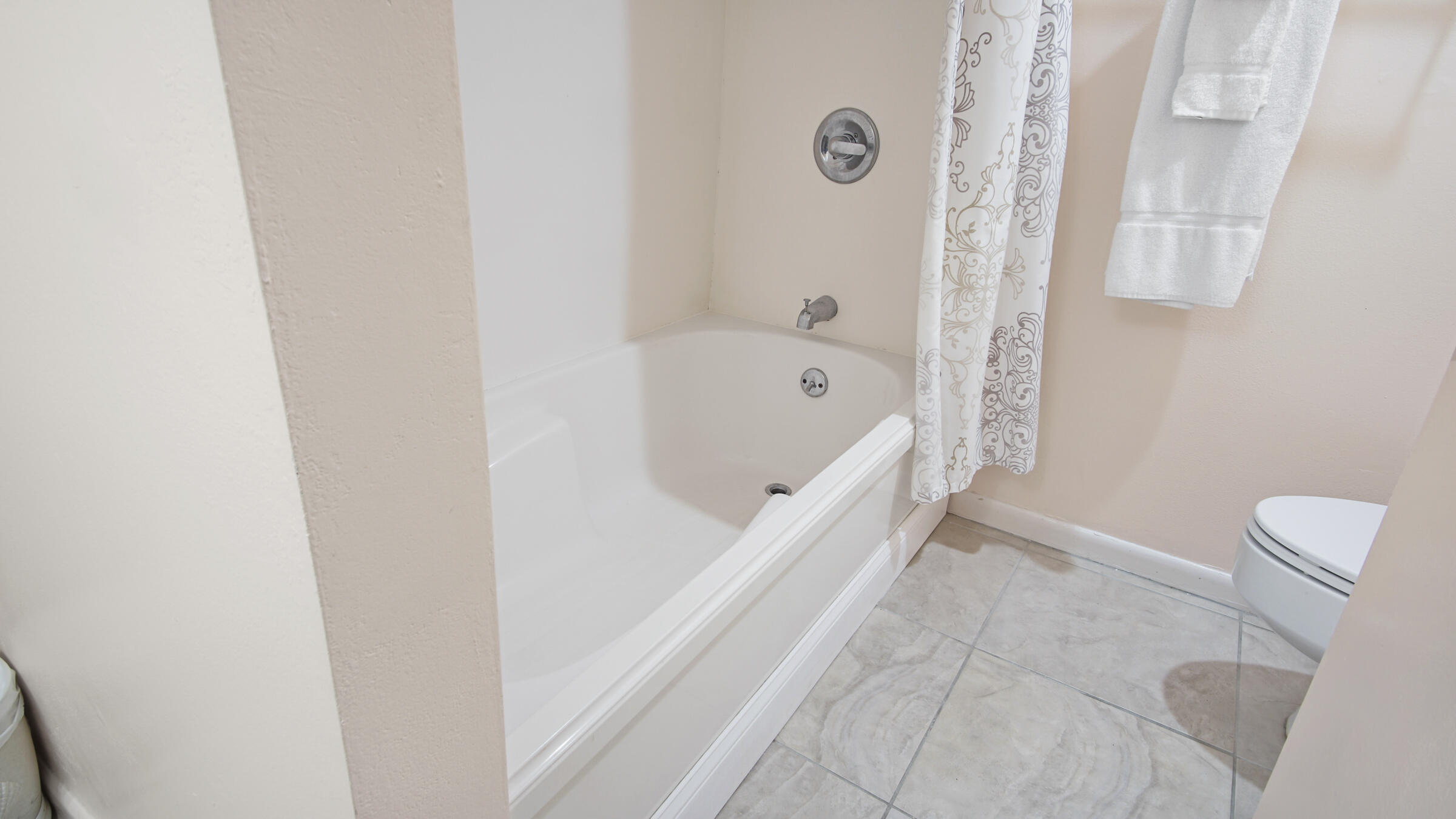 JETTY EAST CONDO - Residential