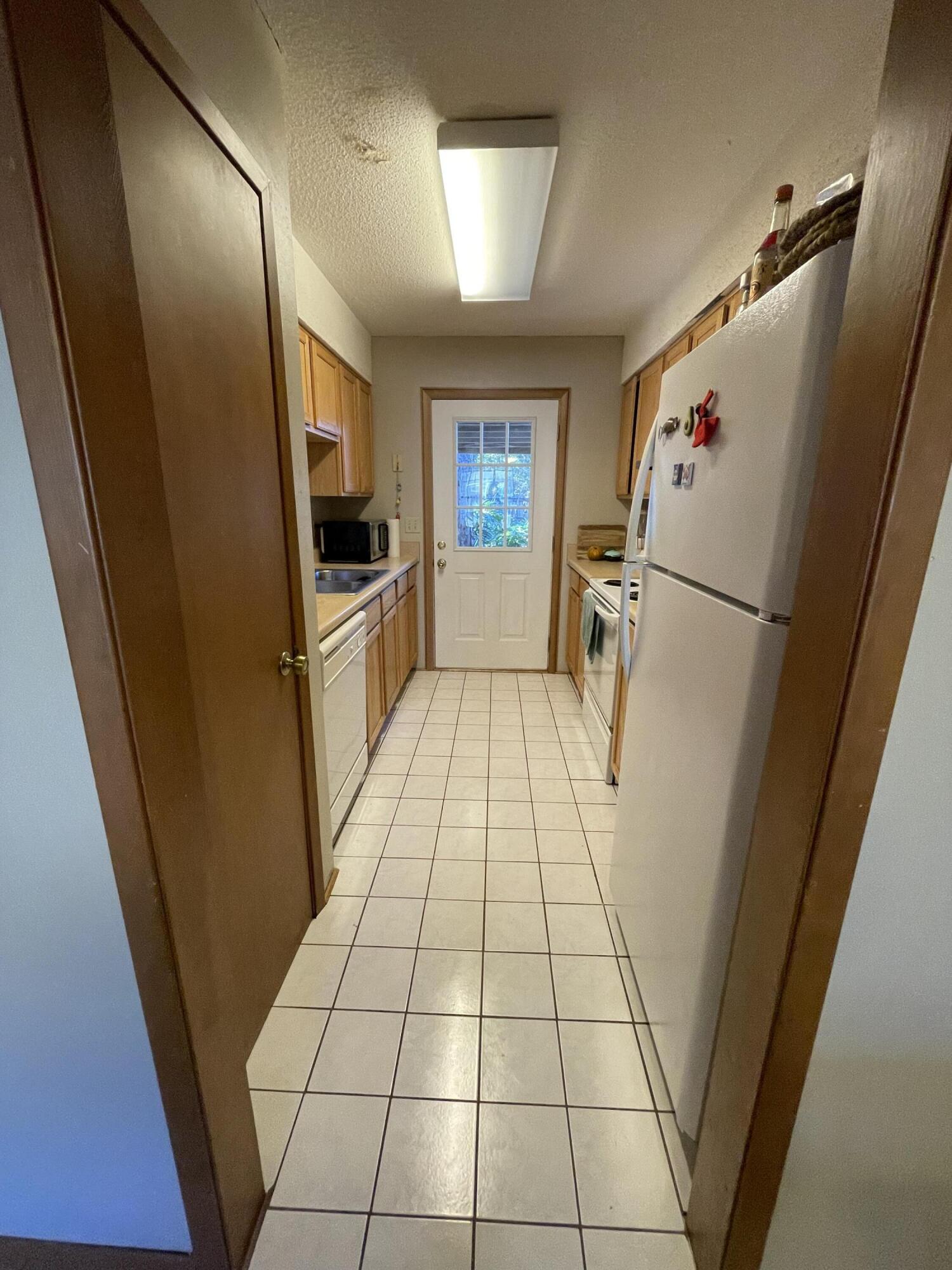 LONGLEAF HEIGHTS - Residential Lease