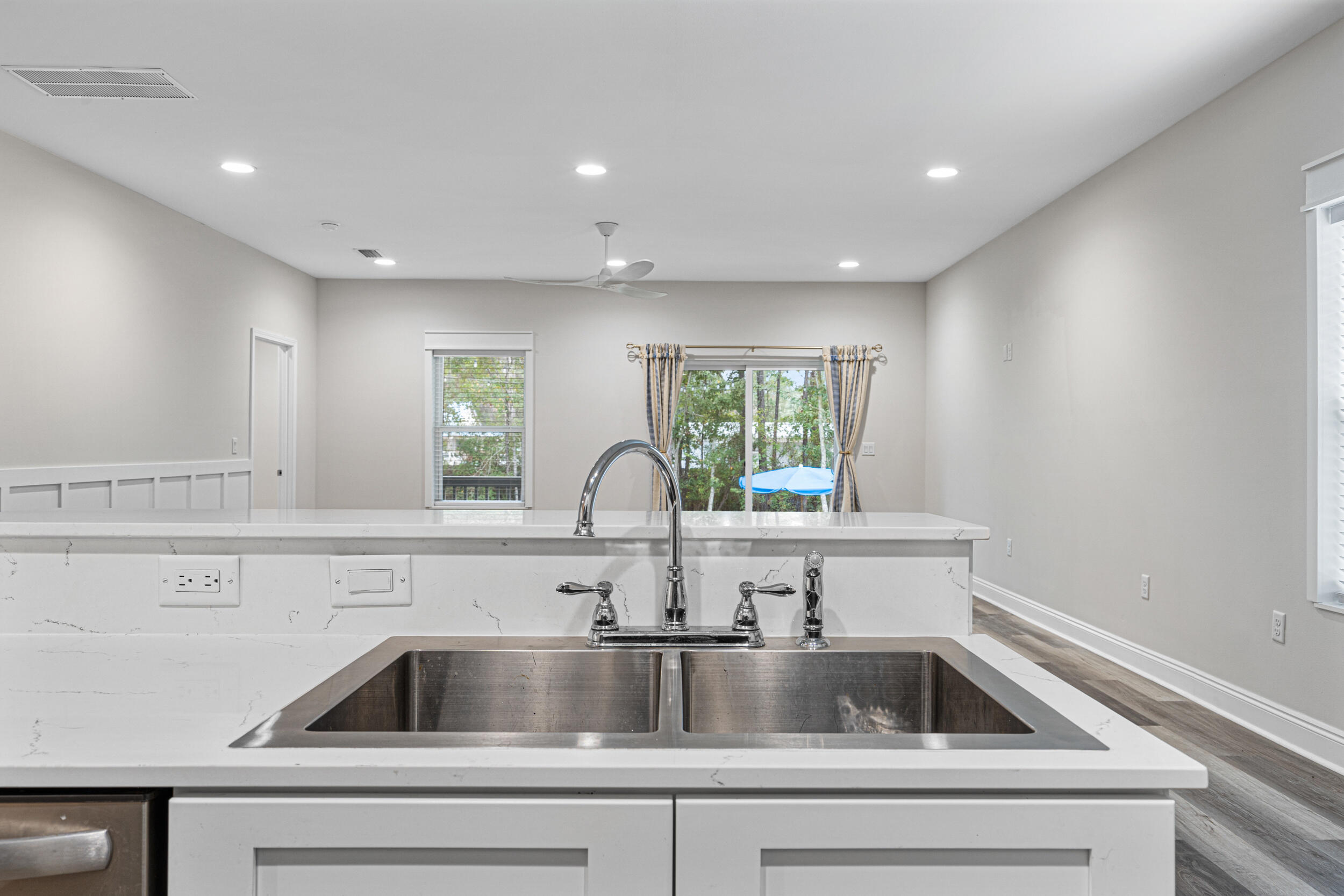 TOWN OF SANTA ROSA - Residential