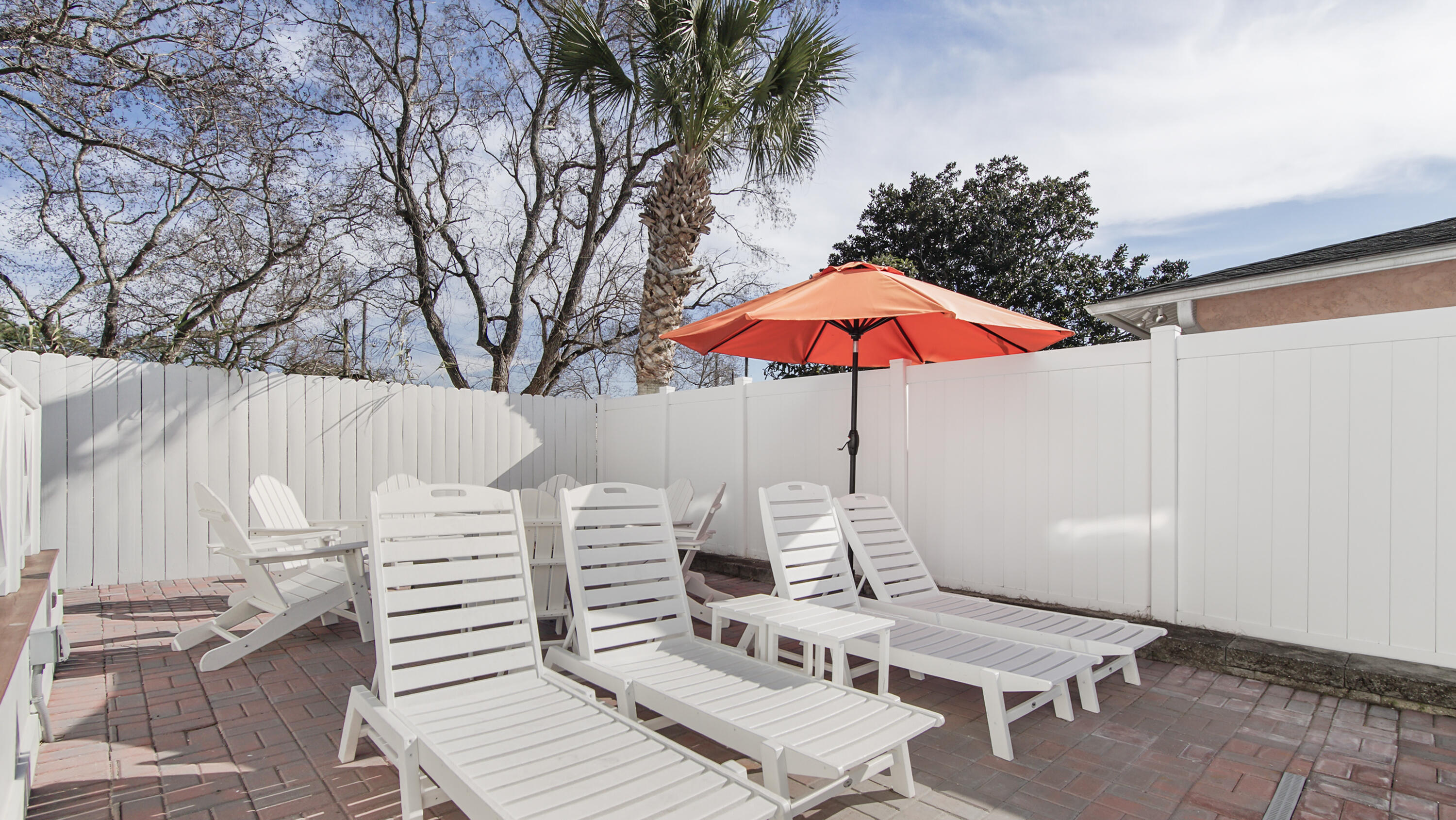 LAGUNA BEACH - Residential