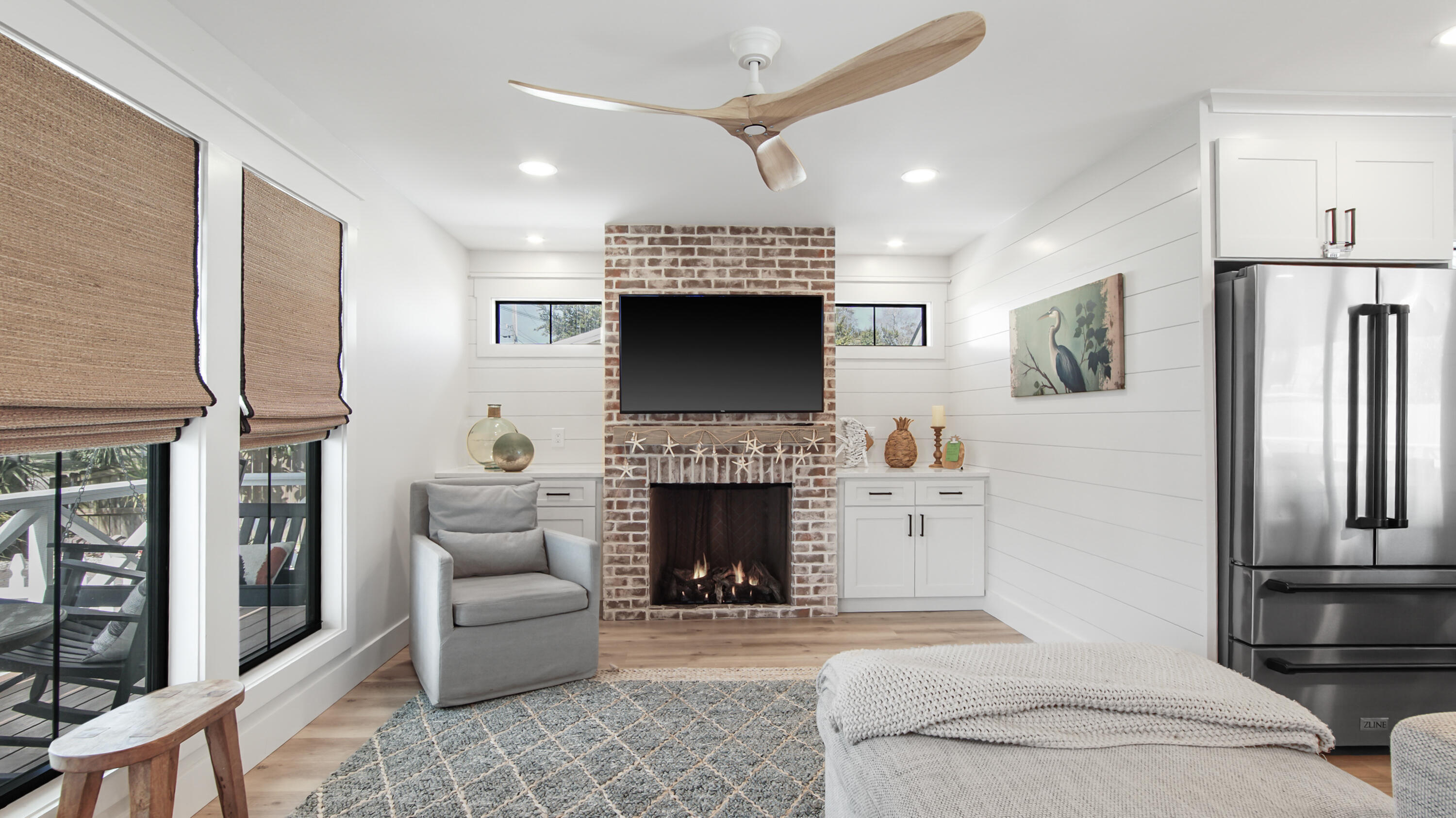 LAGUNA BEACH - Residential