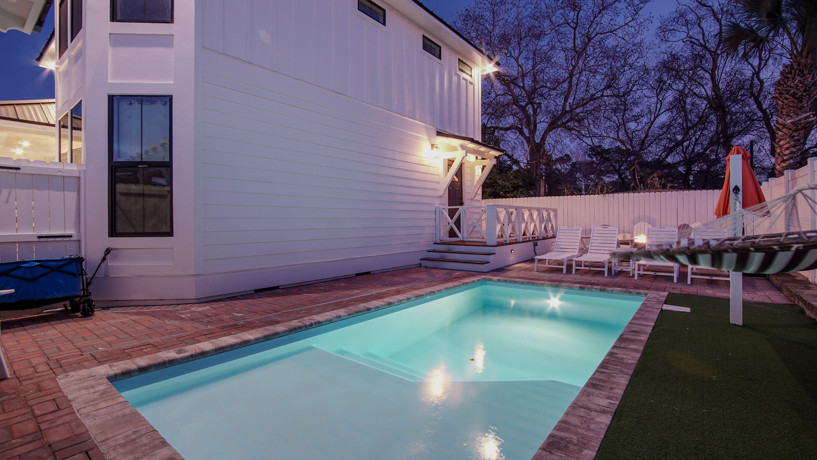 LAGUNA BEACH - Residential