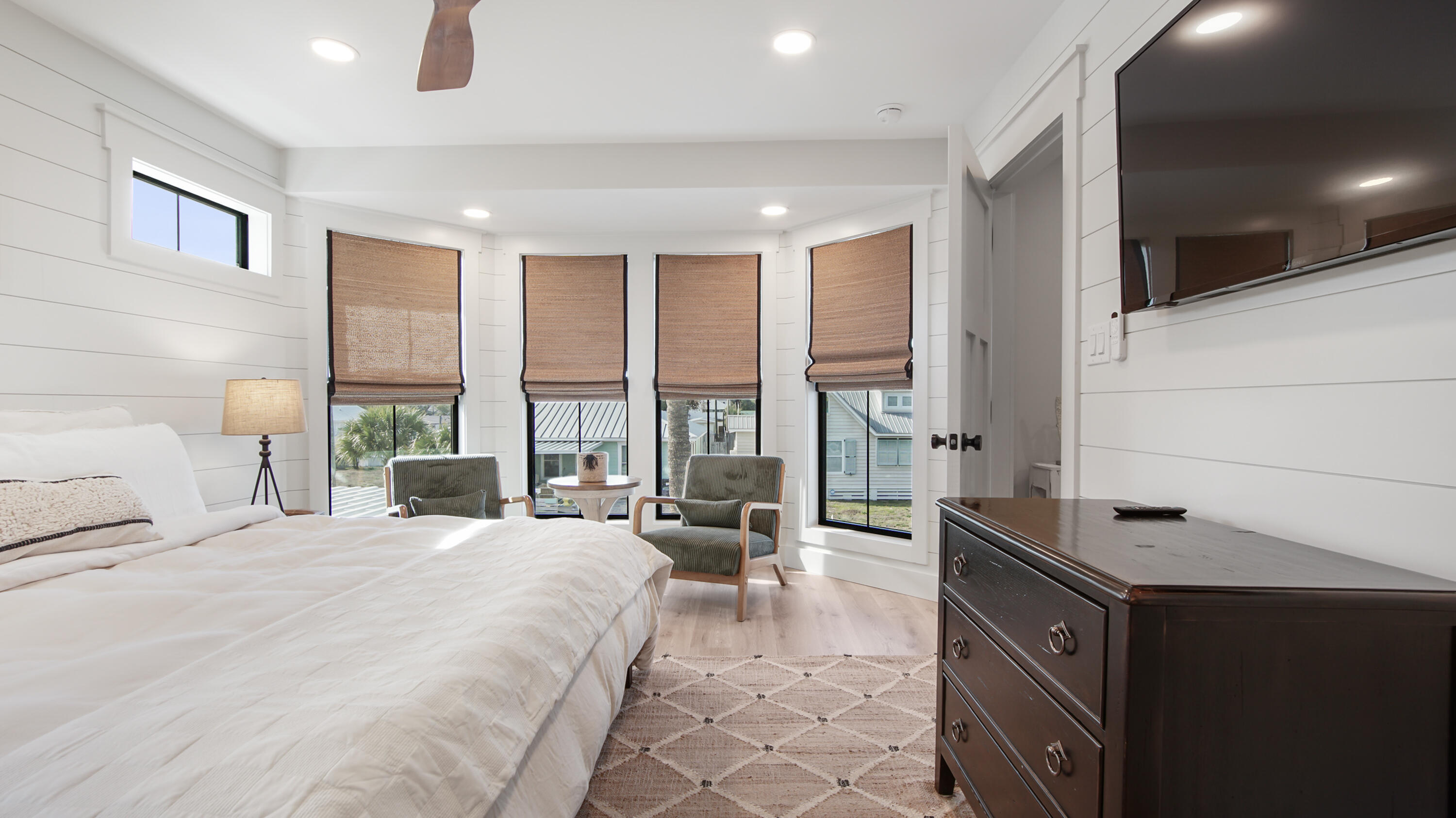 LAGUNA BEACH - Residential