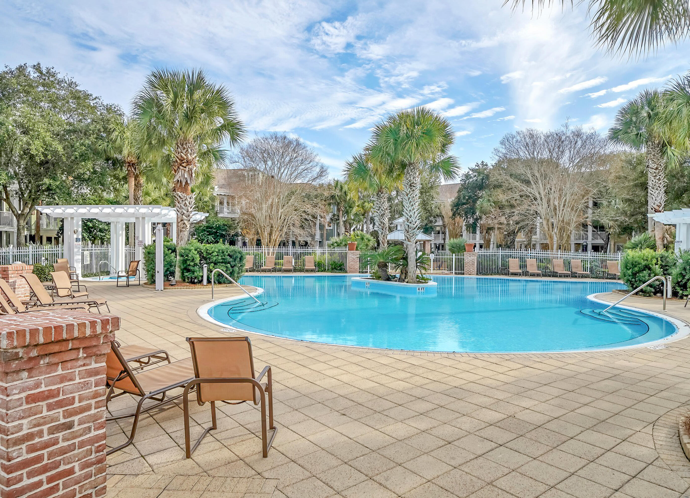 MARKET STREET INN - Residential