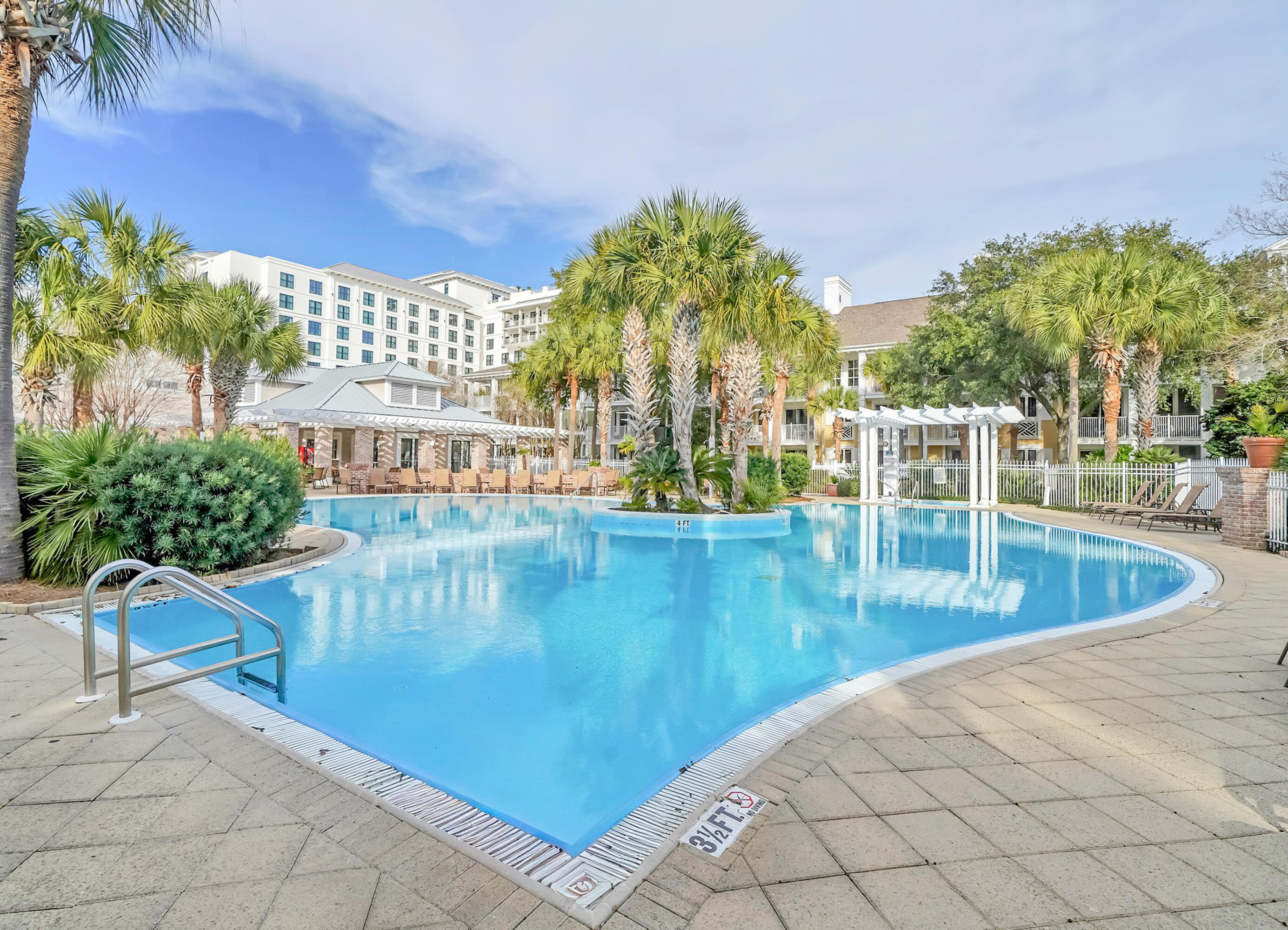 MARKET STREET INN - Residential