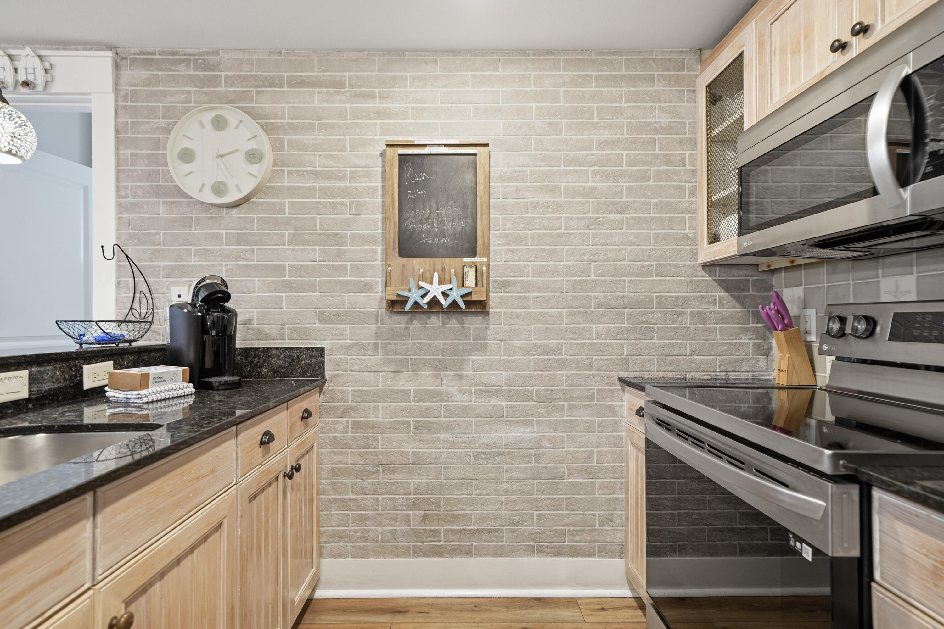 MARKET STREET INN - Residential