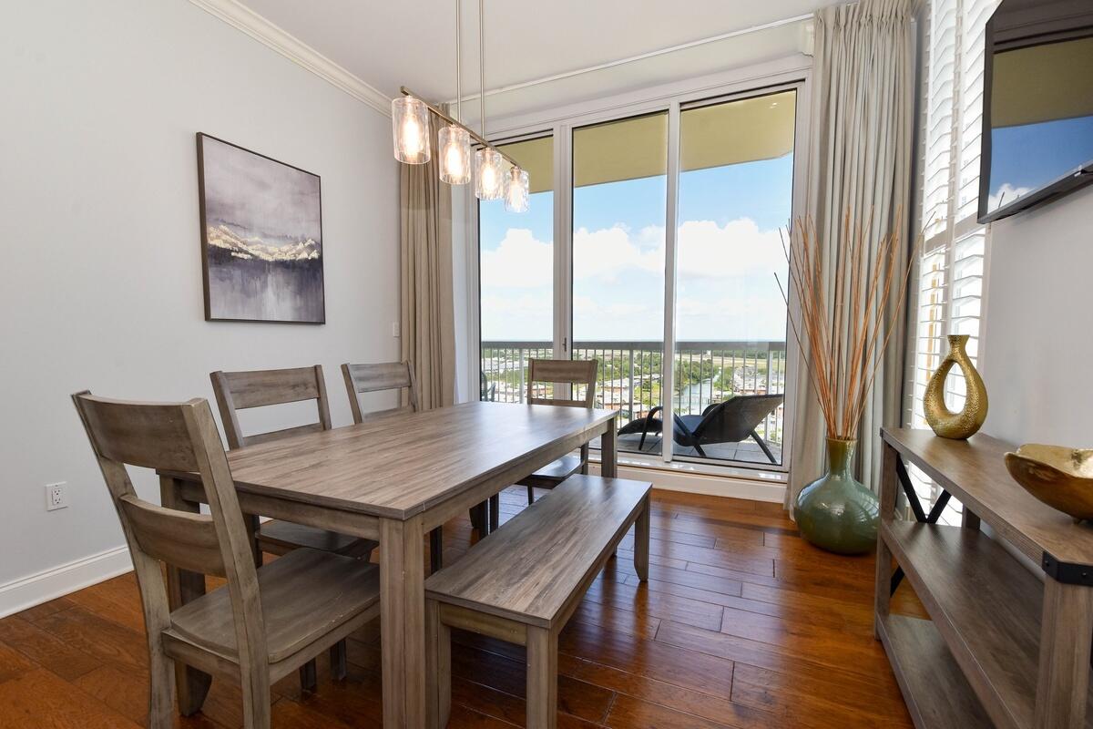 SILVER BEACH TOWERS - Residential