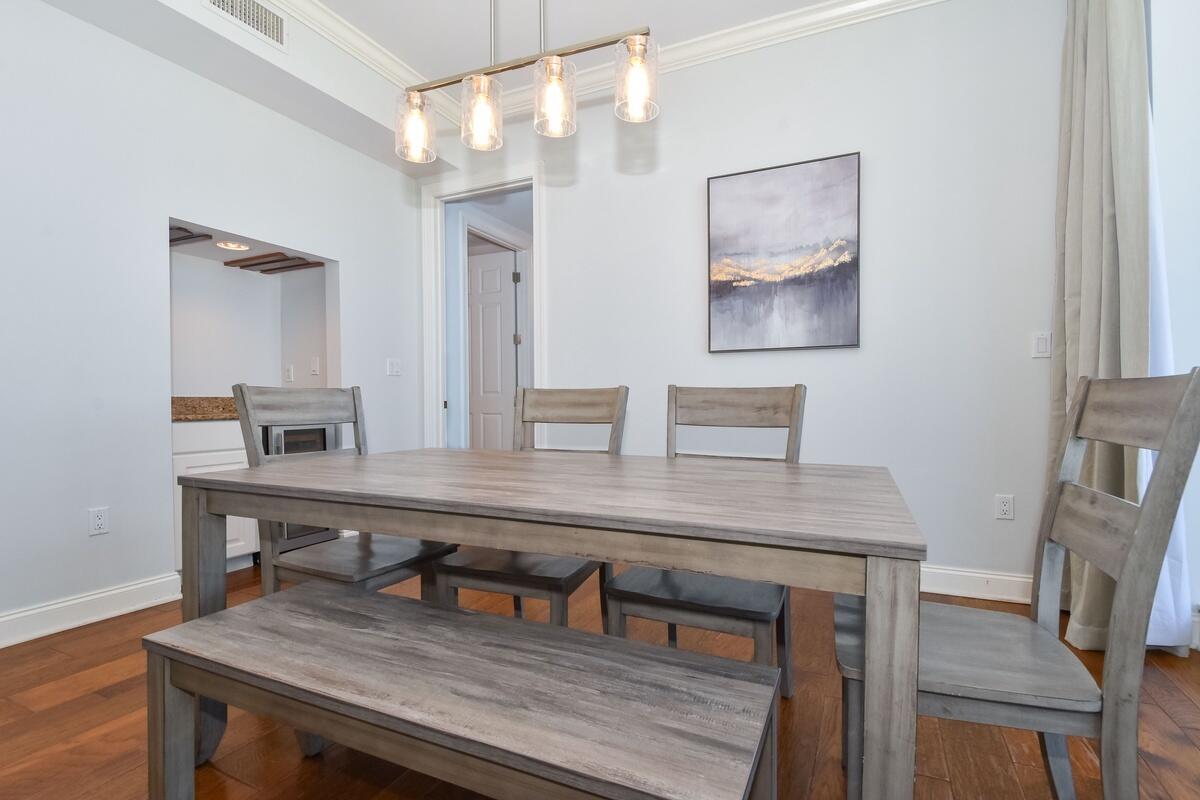 SILVER BEACH TOWERS - Residential