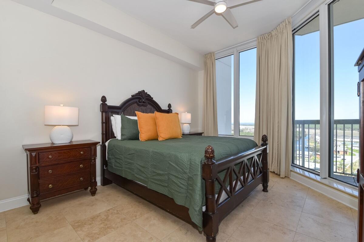 SILVER BEACH TOWERS - Residential