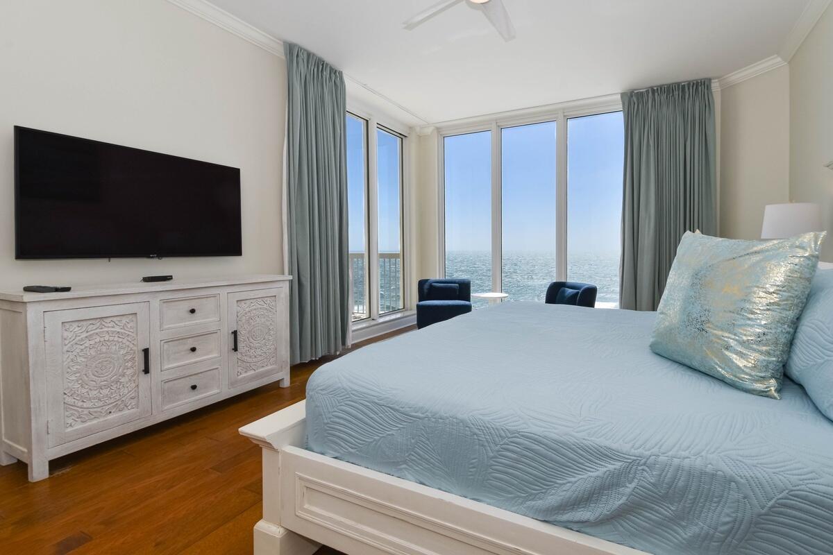 SILVER BEACH TOWERS - Residential