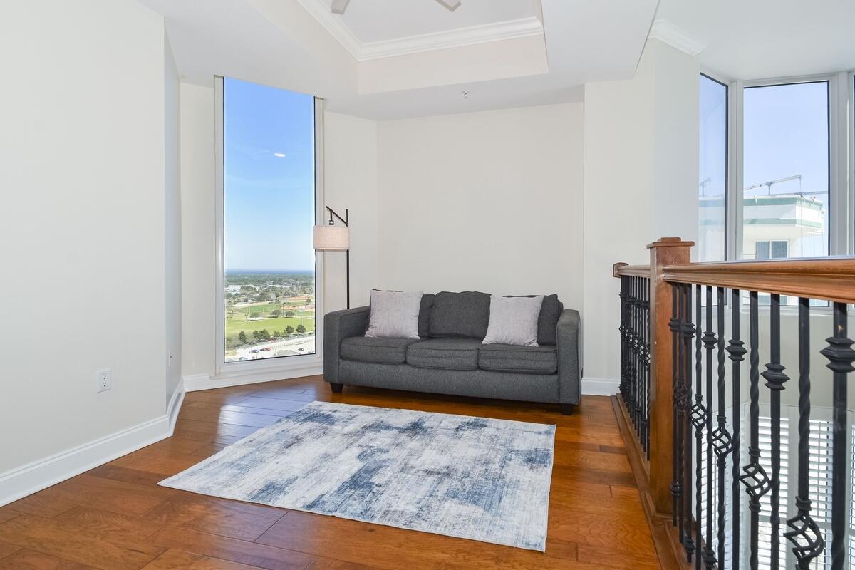 SILVER BEACH TOWERS - Residential