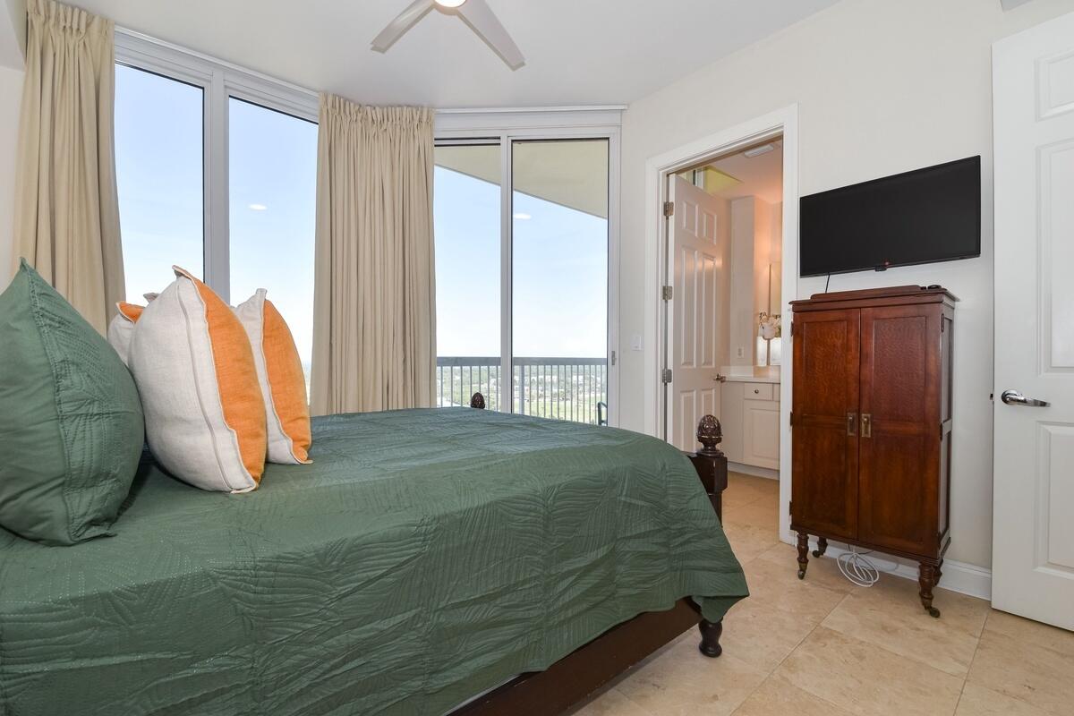 SILVER BEACH TOWERS - Residential