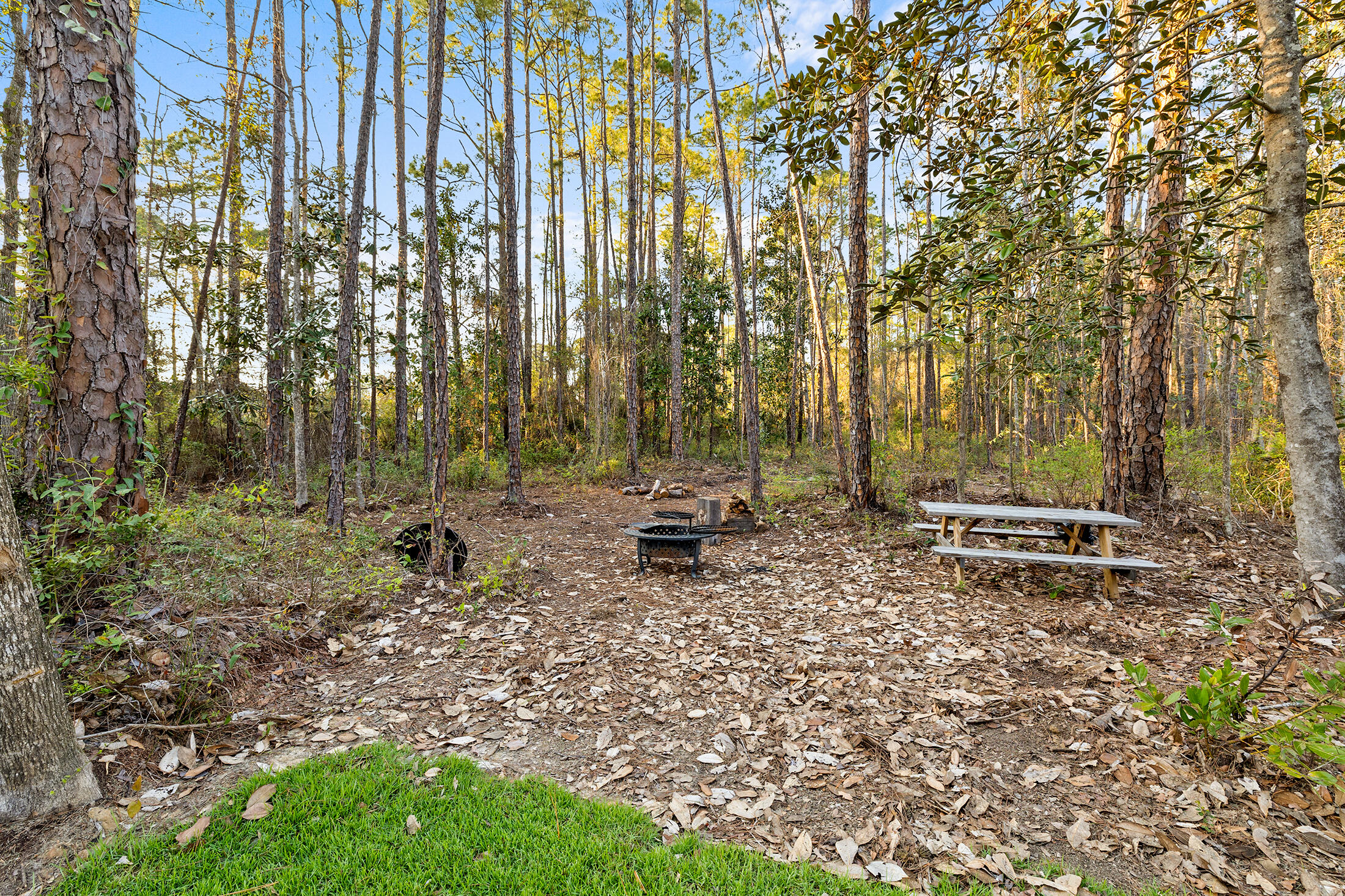 NONE / NO RECORDED SUBDIVISION - Residential