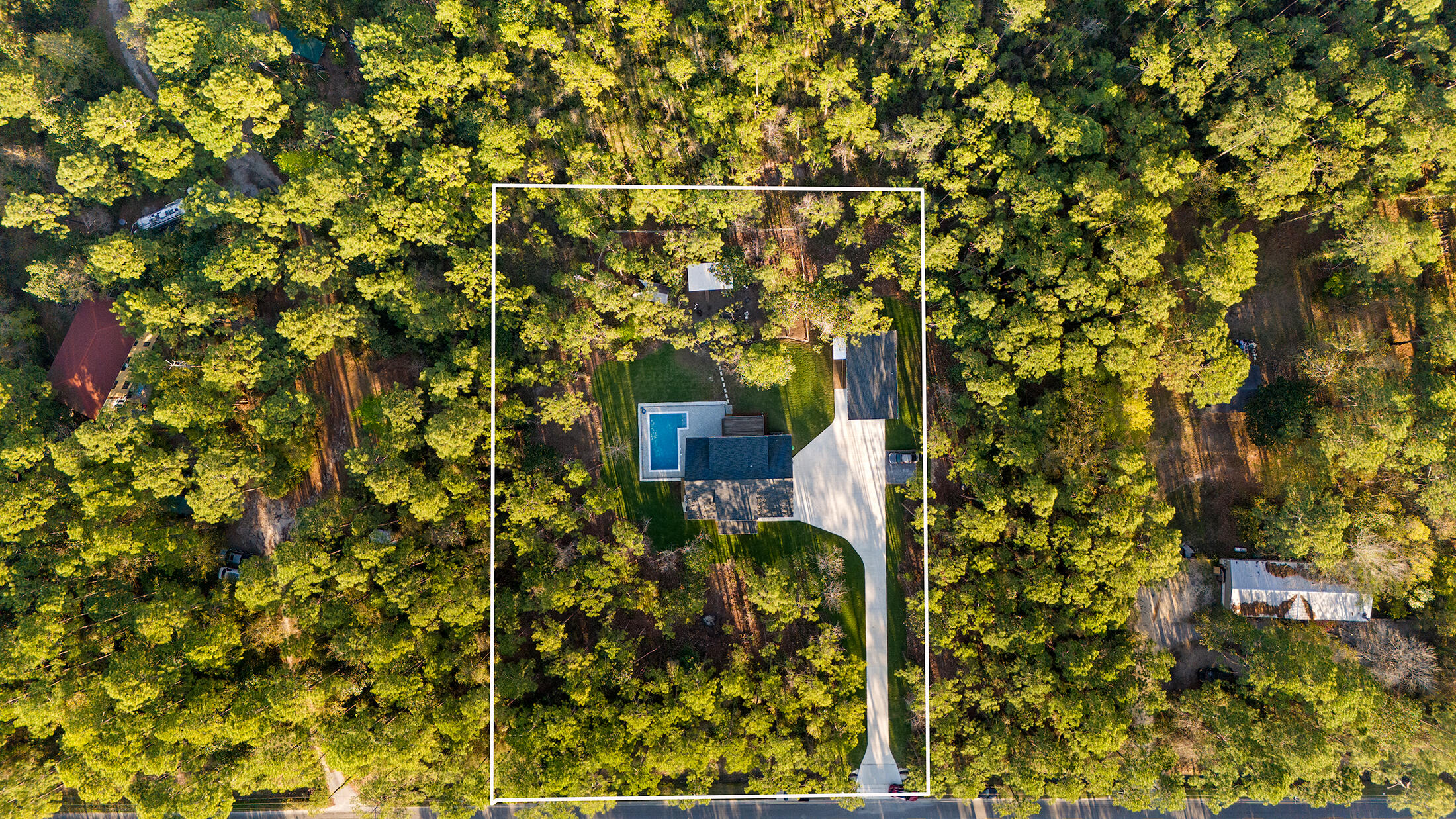 NONE / NO RECORDED SUBDIVISION - Residential