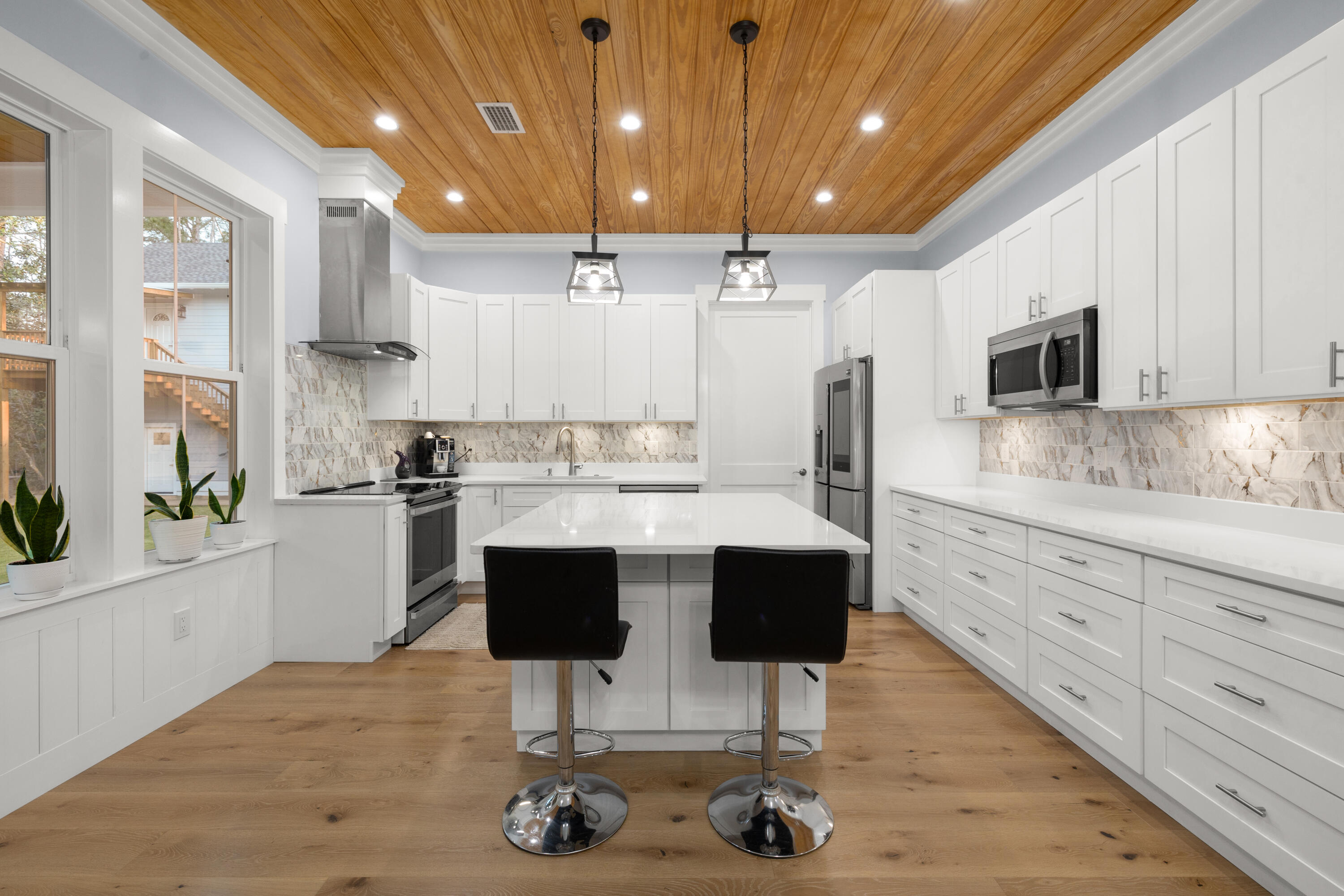 NONE / NO RECORDED SUBDIVISION - Residential