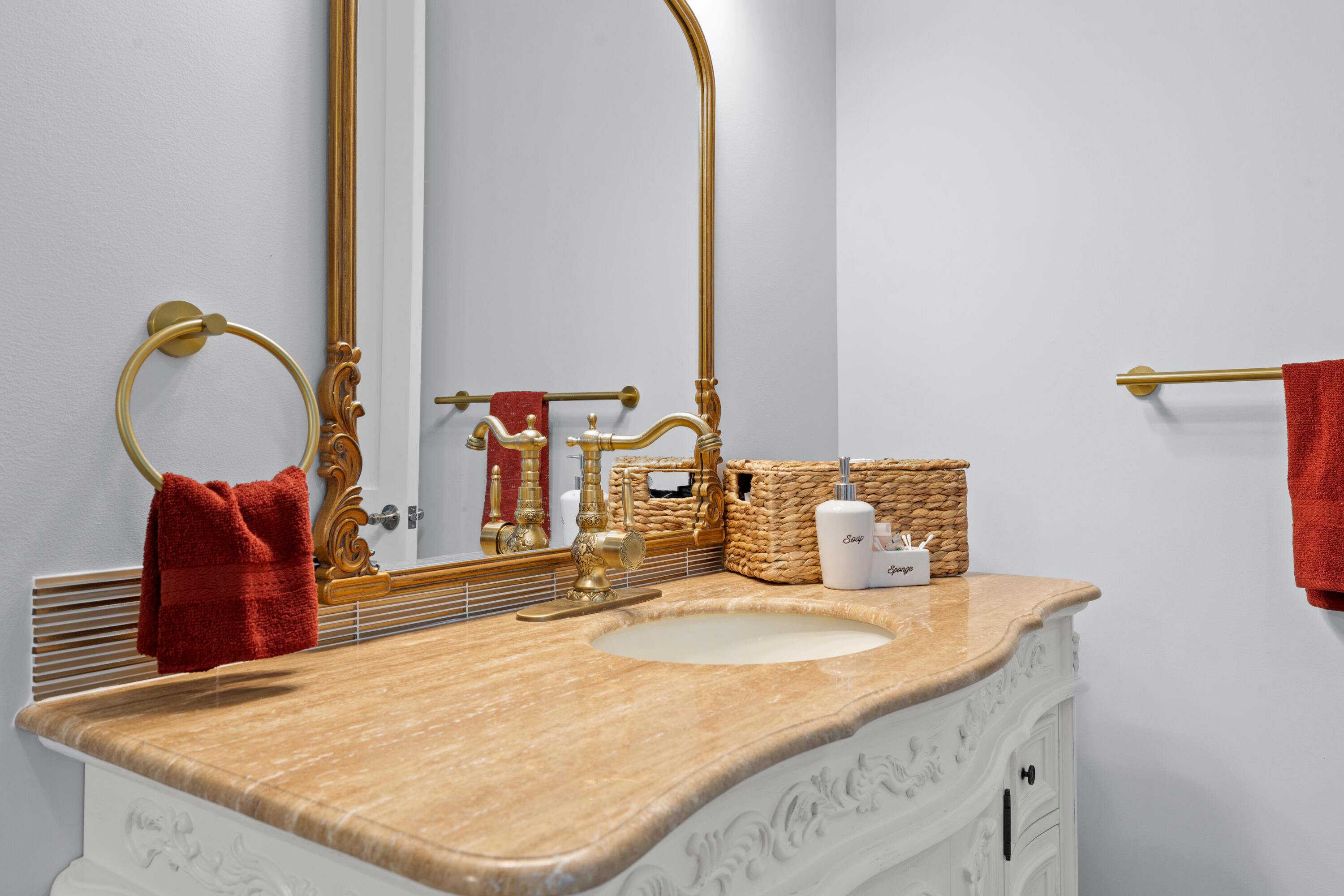 NONE / NO RECORDED SUBDIVISION - Residential