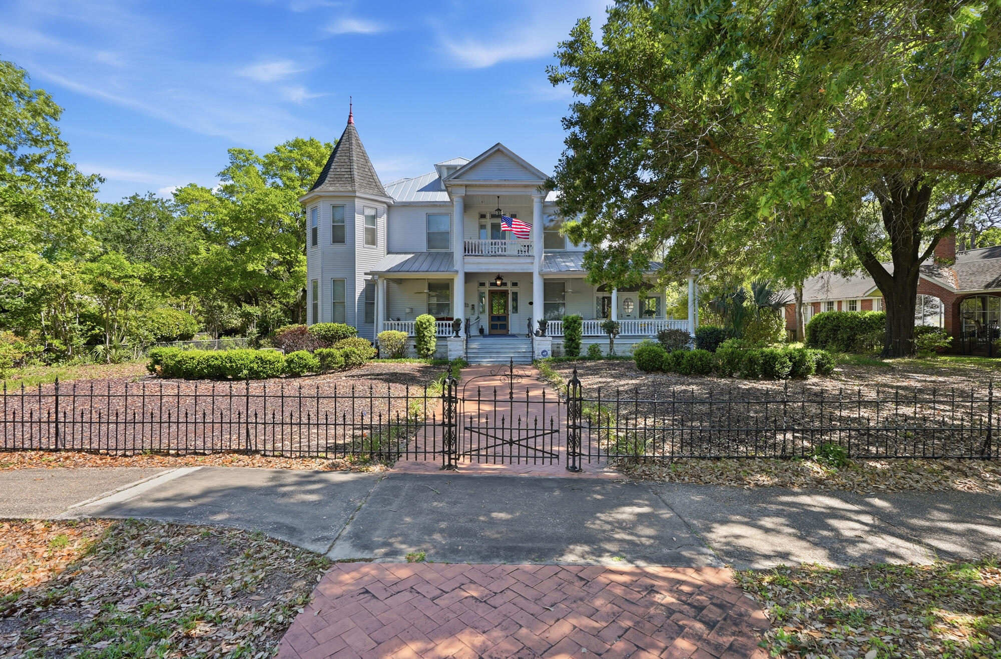 TOWN OF DEFUNIAK SPRINGS - Residential