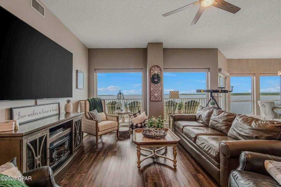 1600 Marina Bay Drive UNIT 606