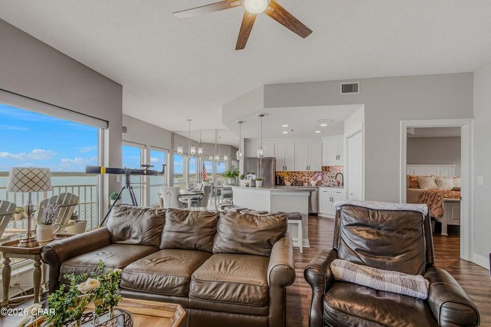 1600 Marina Bay Drive UNIT 606