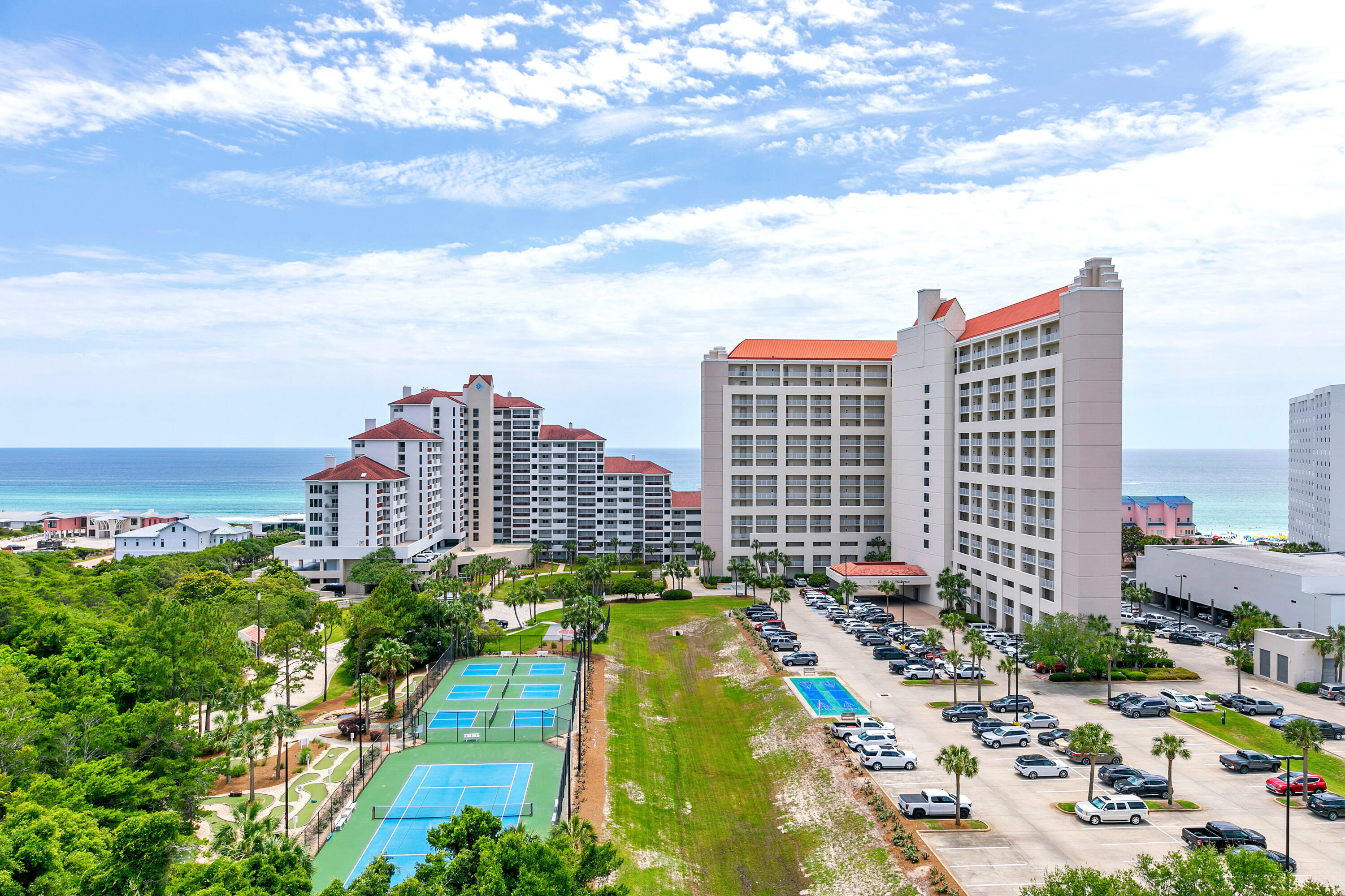 SUMMIT AT TOPS'L (THE) - Residential