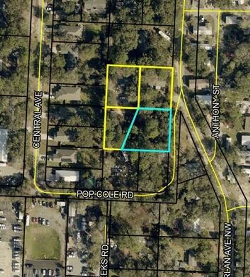 INVESTOR ALERT!!!! BUILDERS AND DEVELOPERS ALERT! All of these properties combined consist of 4 dwellings on 1.12 acres in the HEART of FWB. This is a unique opportunity to have a family compound, or a fantastic redevelopment opportunity! Package deal includes 922, 922A, 924 and 924A McFarlan. 3 of the 4 are tenant occupied so collect that cash while you make your plans! Call today for details.