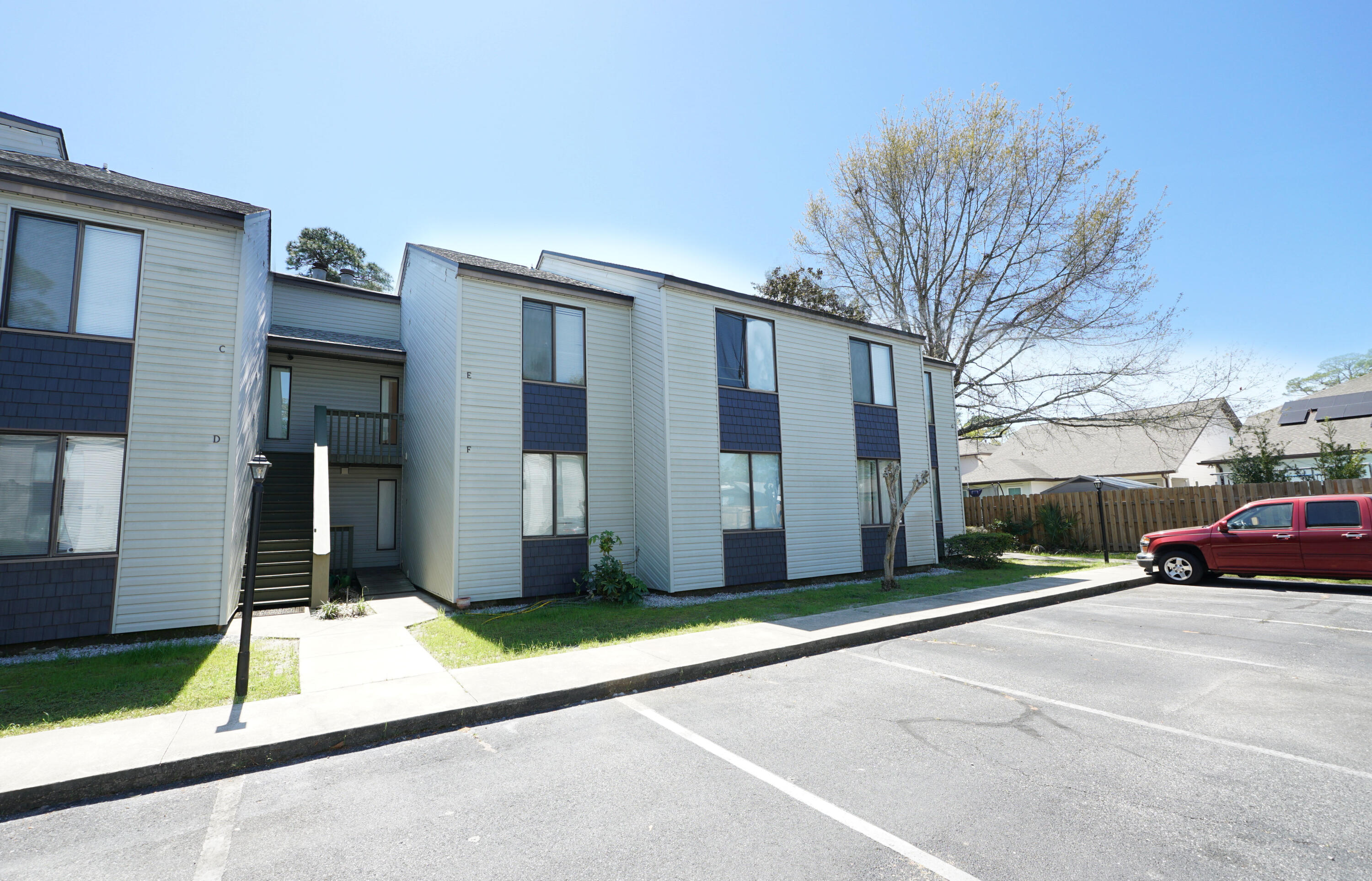 ELM PLACE CONDO - Residential