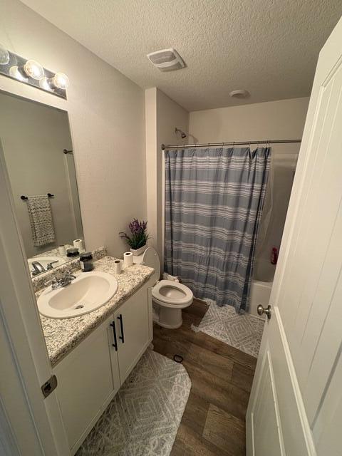 ASHTIN ESTATES - Residential Lease
