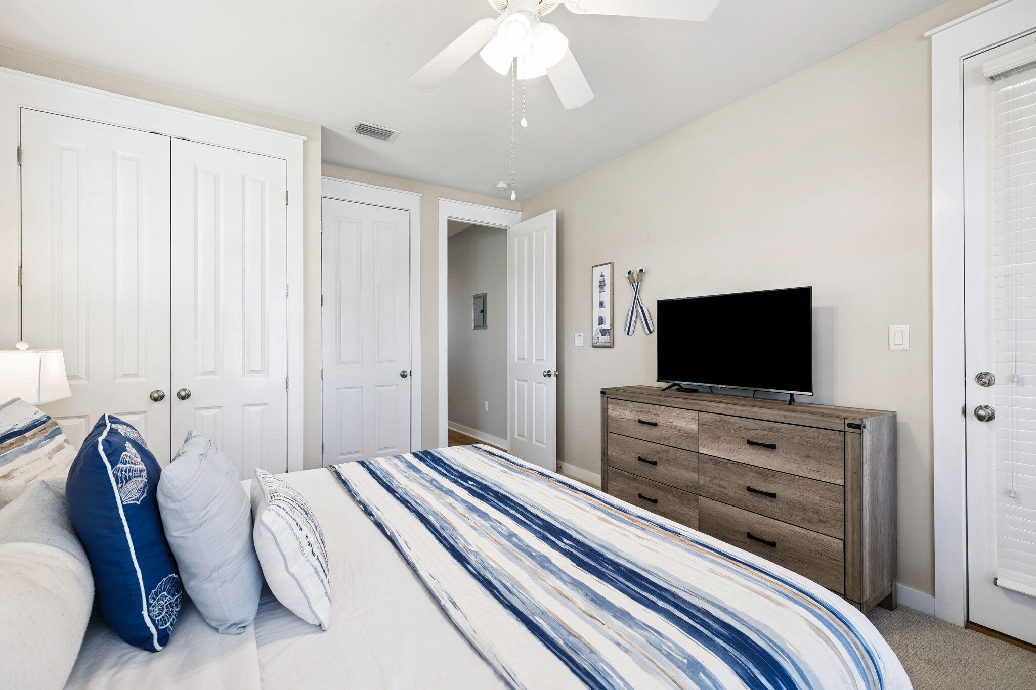 LAUREL GROVE - Residential