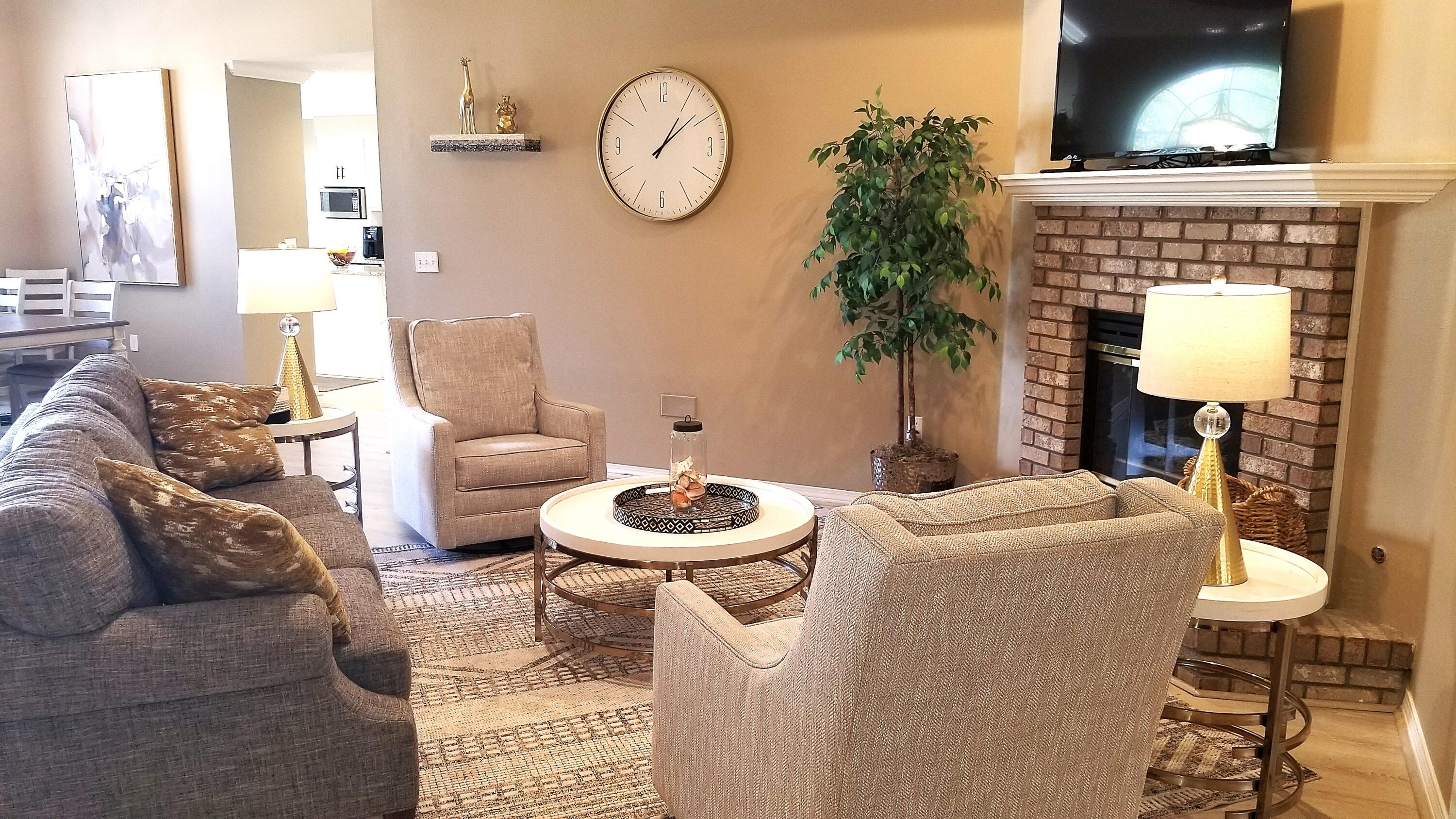 PARKWOOD ESTATES PH 2 BLUEWATER BAY - Residential