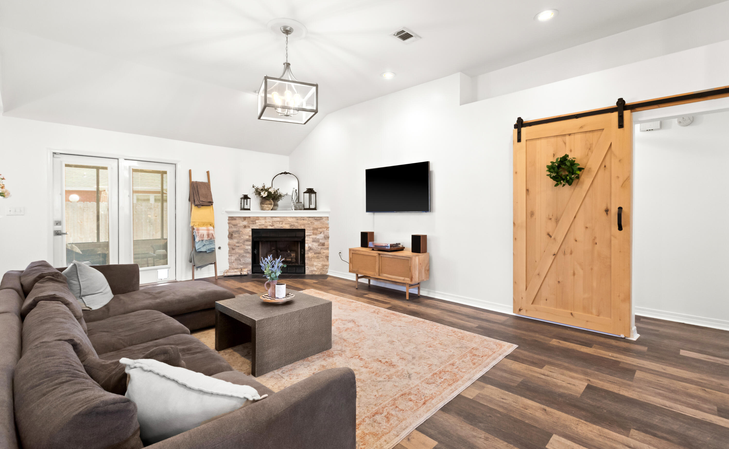 INDIAN WOODS - Residential