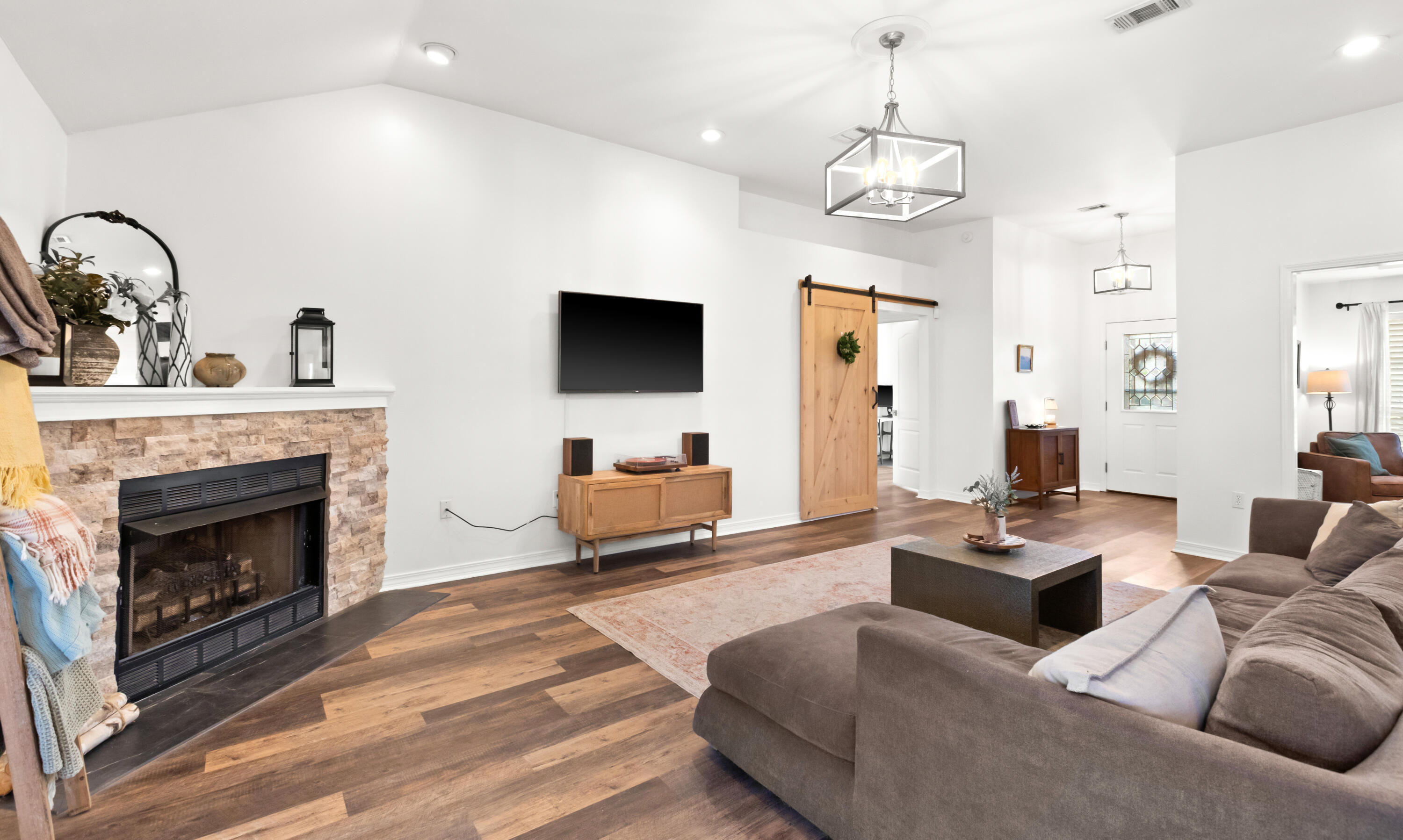 INDIAN WOODS - Residential