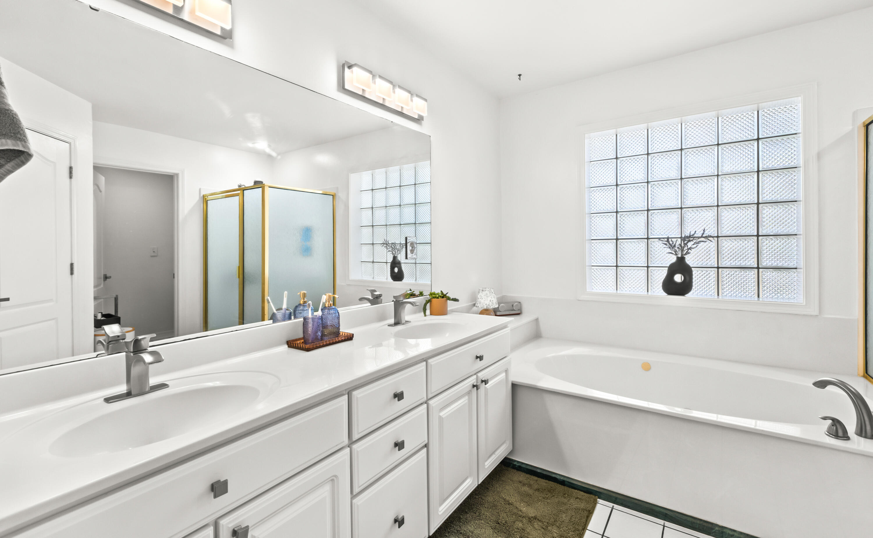 INDIAN WOODS - Residential