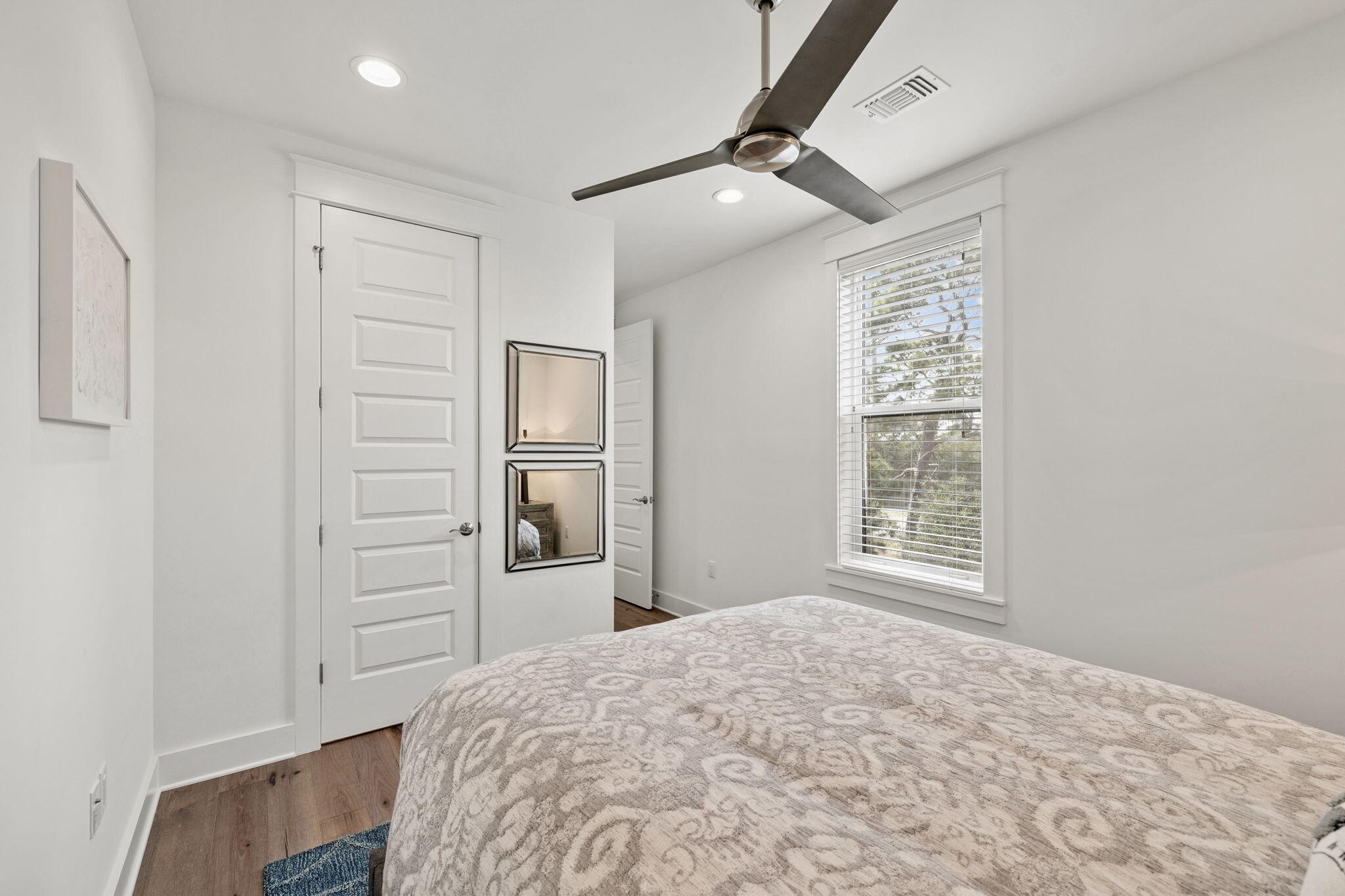 RIDGEWALK - Residential