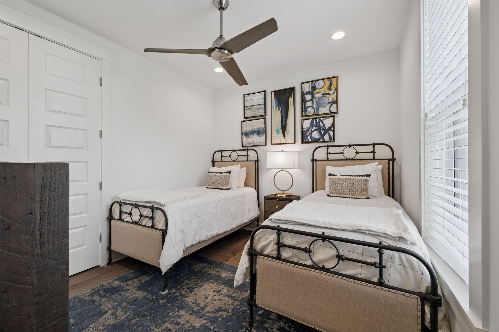 RIDGEWALK - Residential