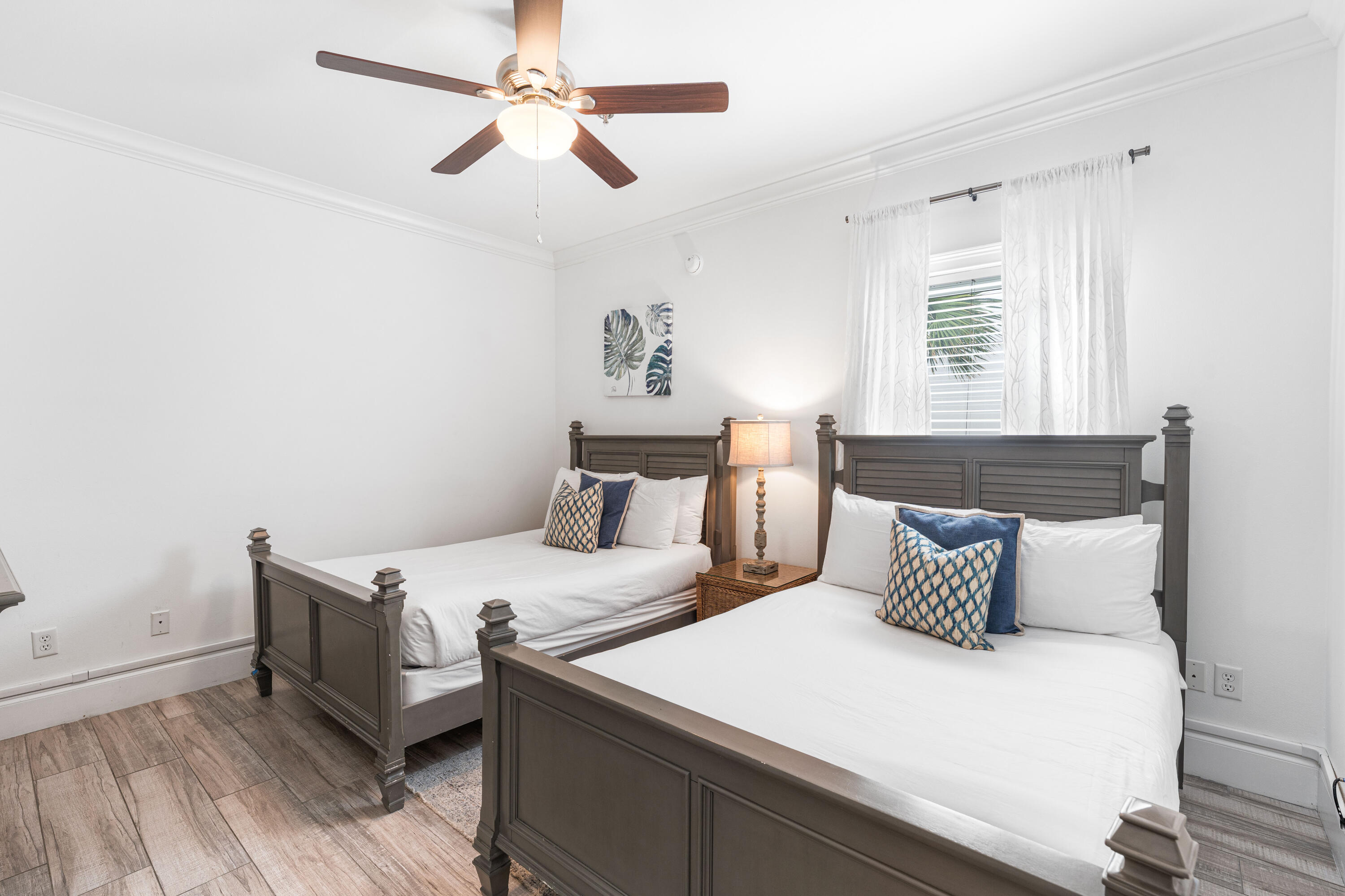 EMERALD SURF VILLAS - Residential