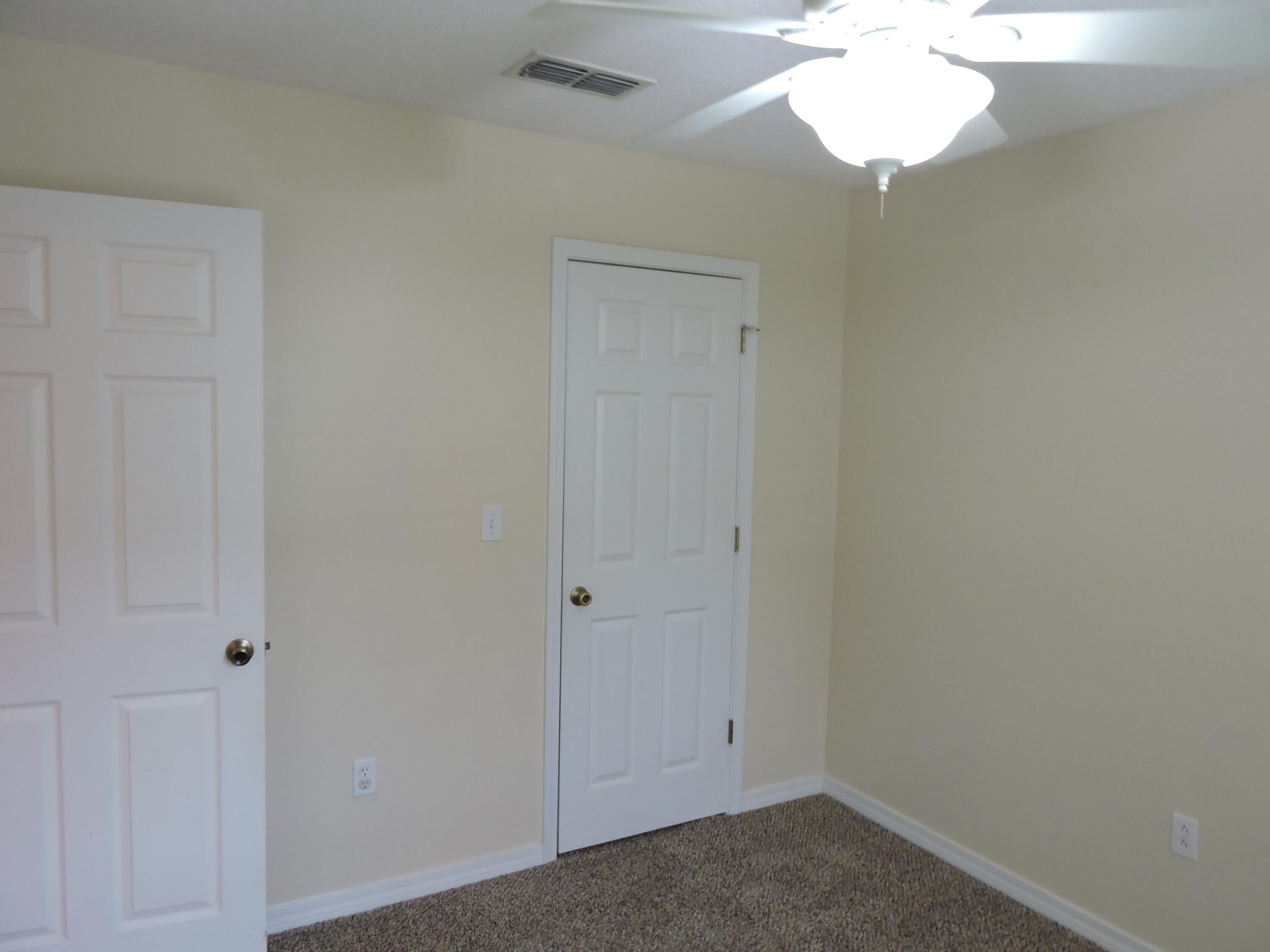 RIDGE CREST PH II - Residential Lease